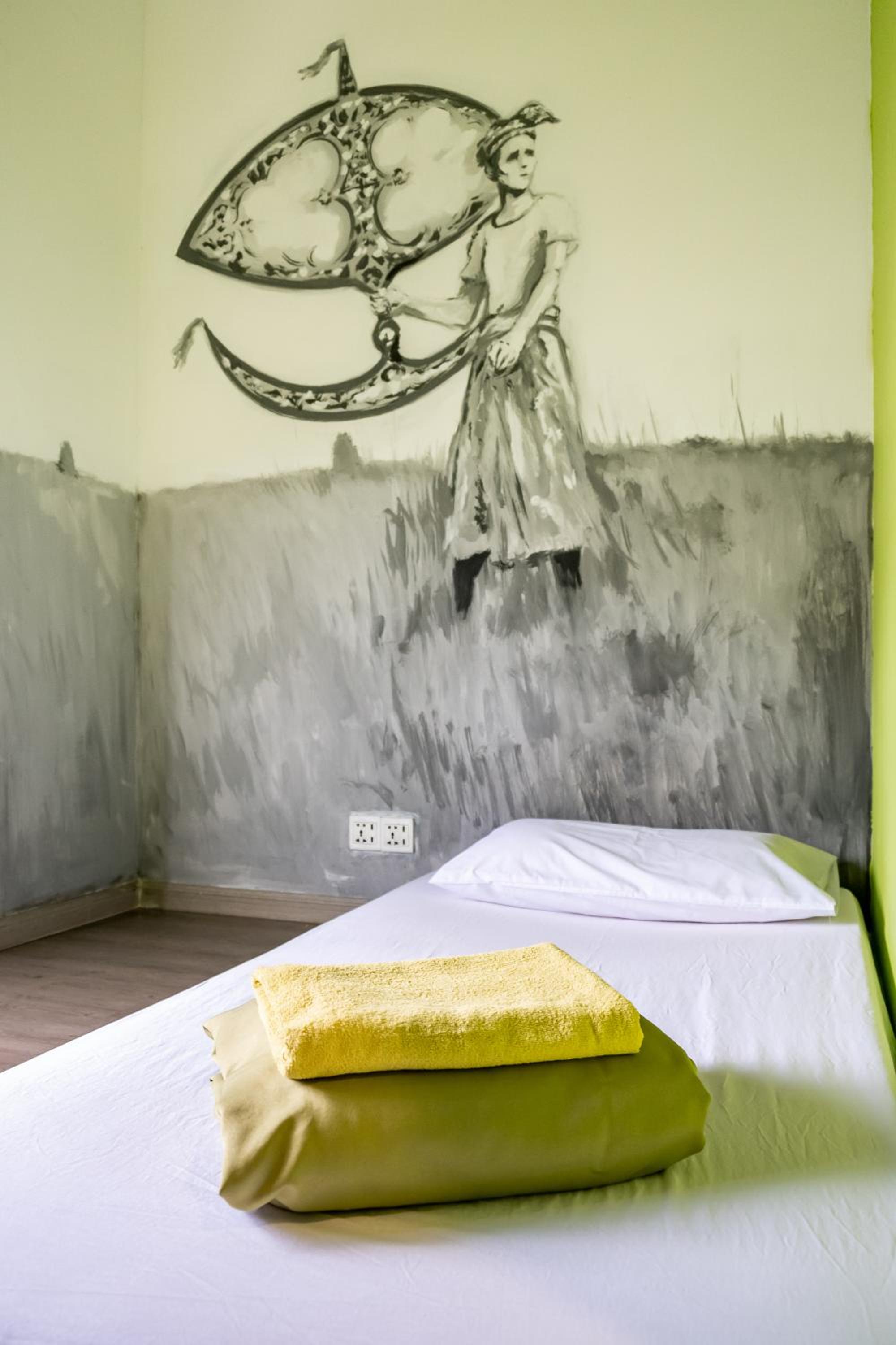 PODs The Backpackers Home & Cafe, Kuala Lumpur