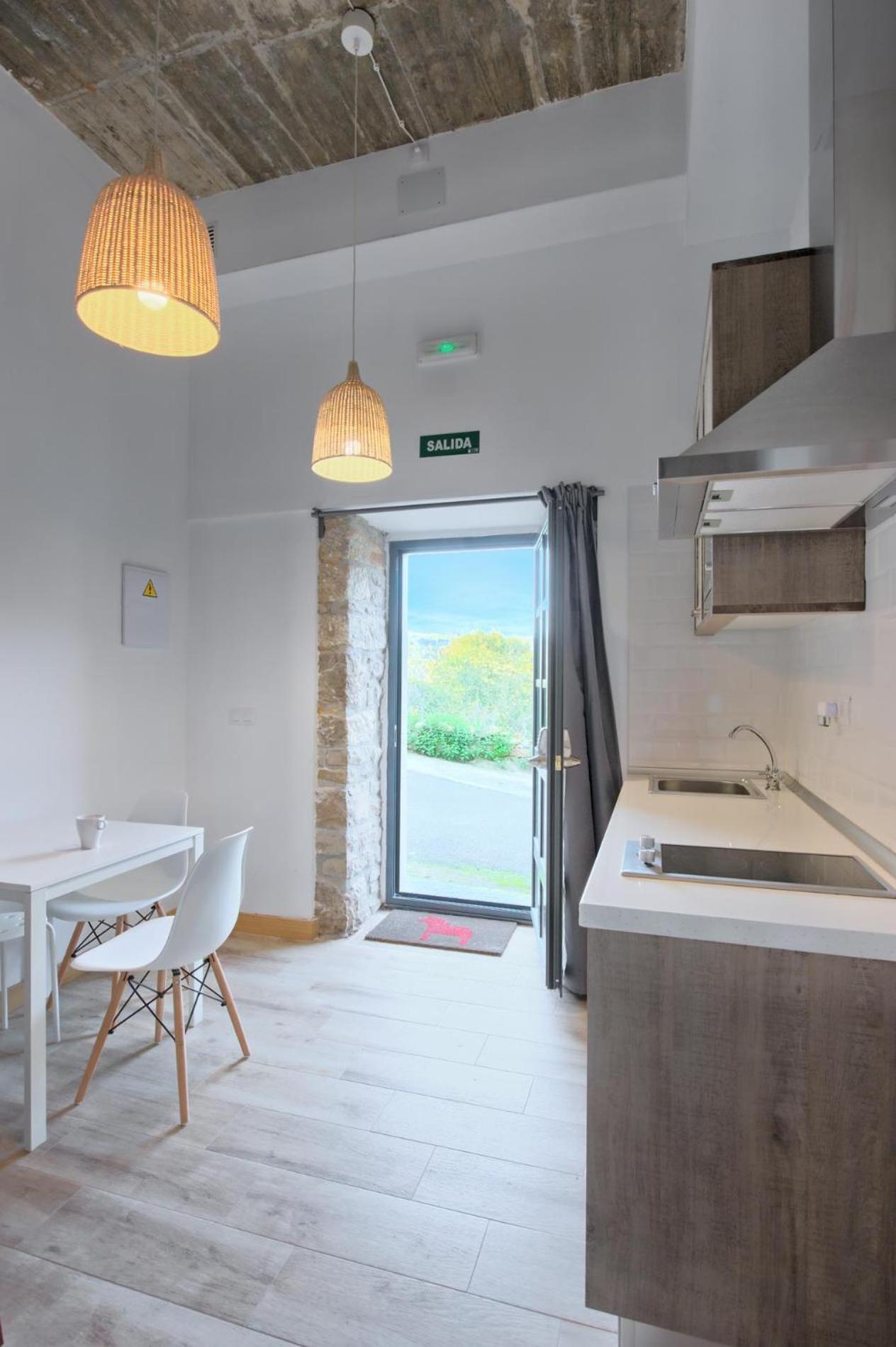 APARTAMENTOS LA LLONGAR view 3