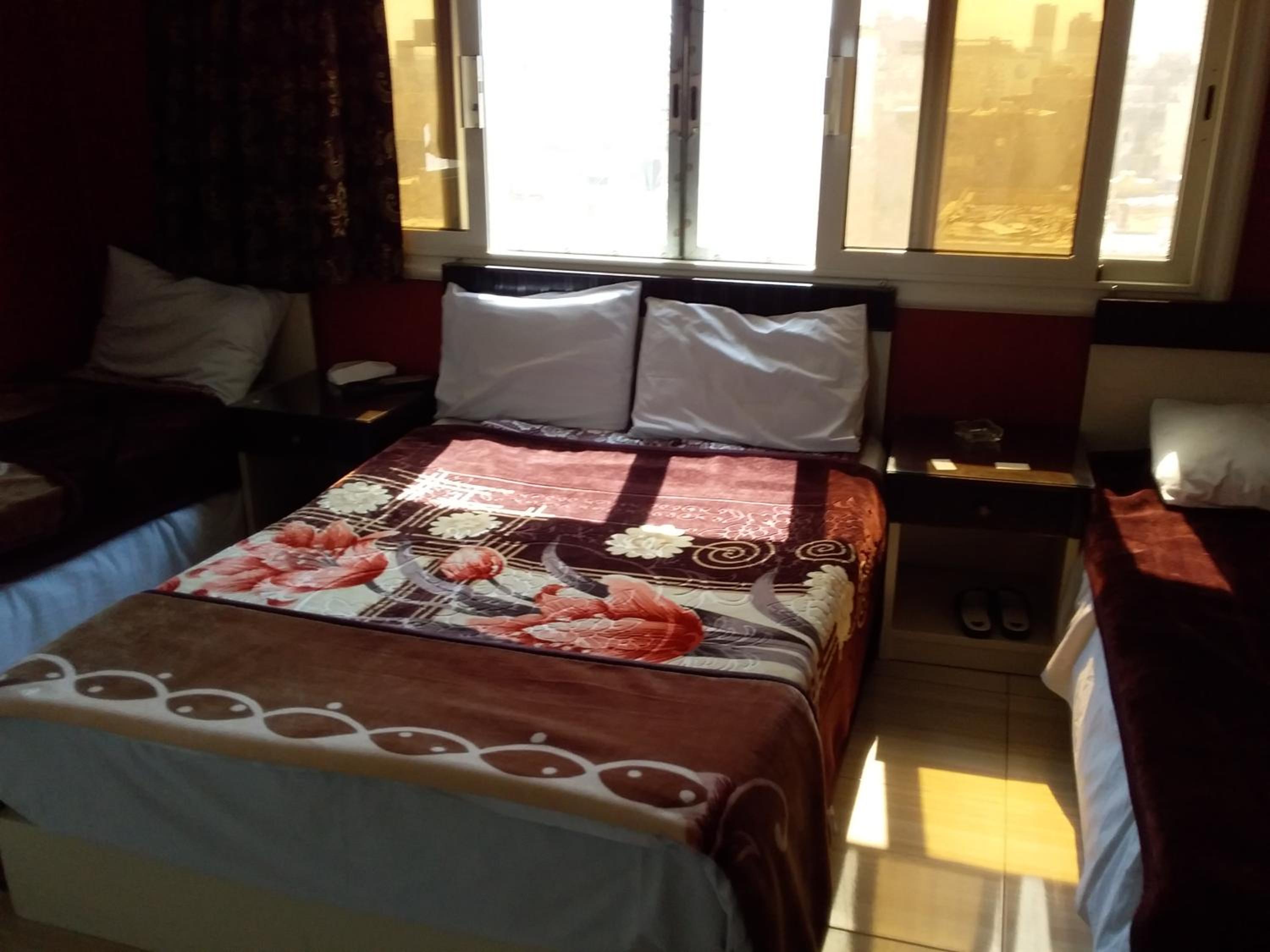 Isis Hostel 2