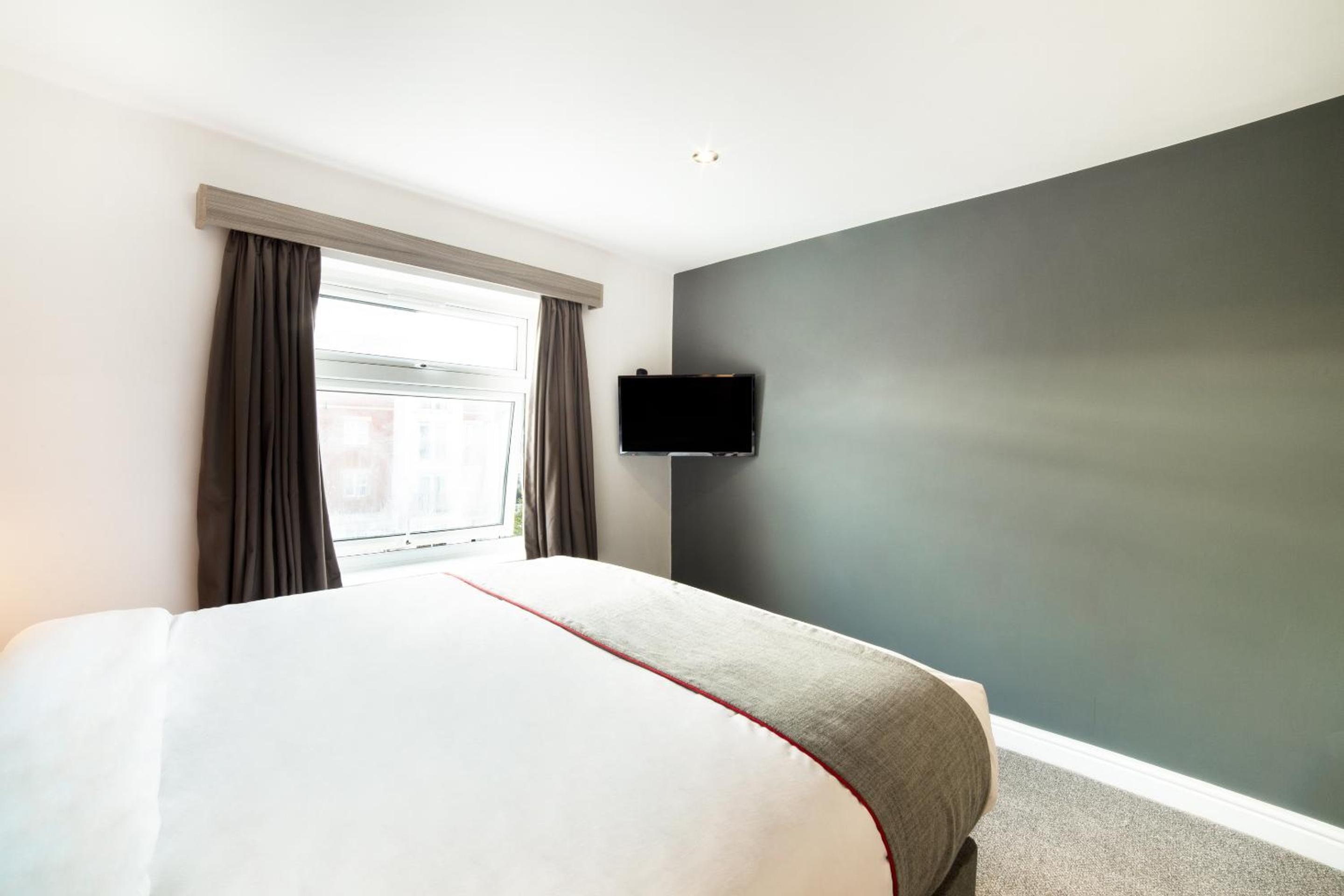 Wolverhampton Vacations - The Connaught Hotel Wolverhampton - Property Image 12