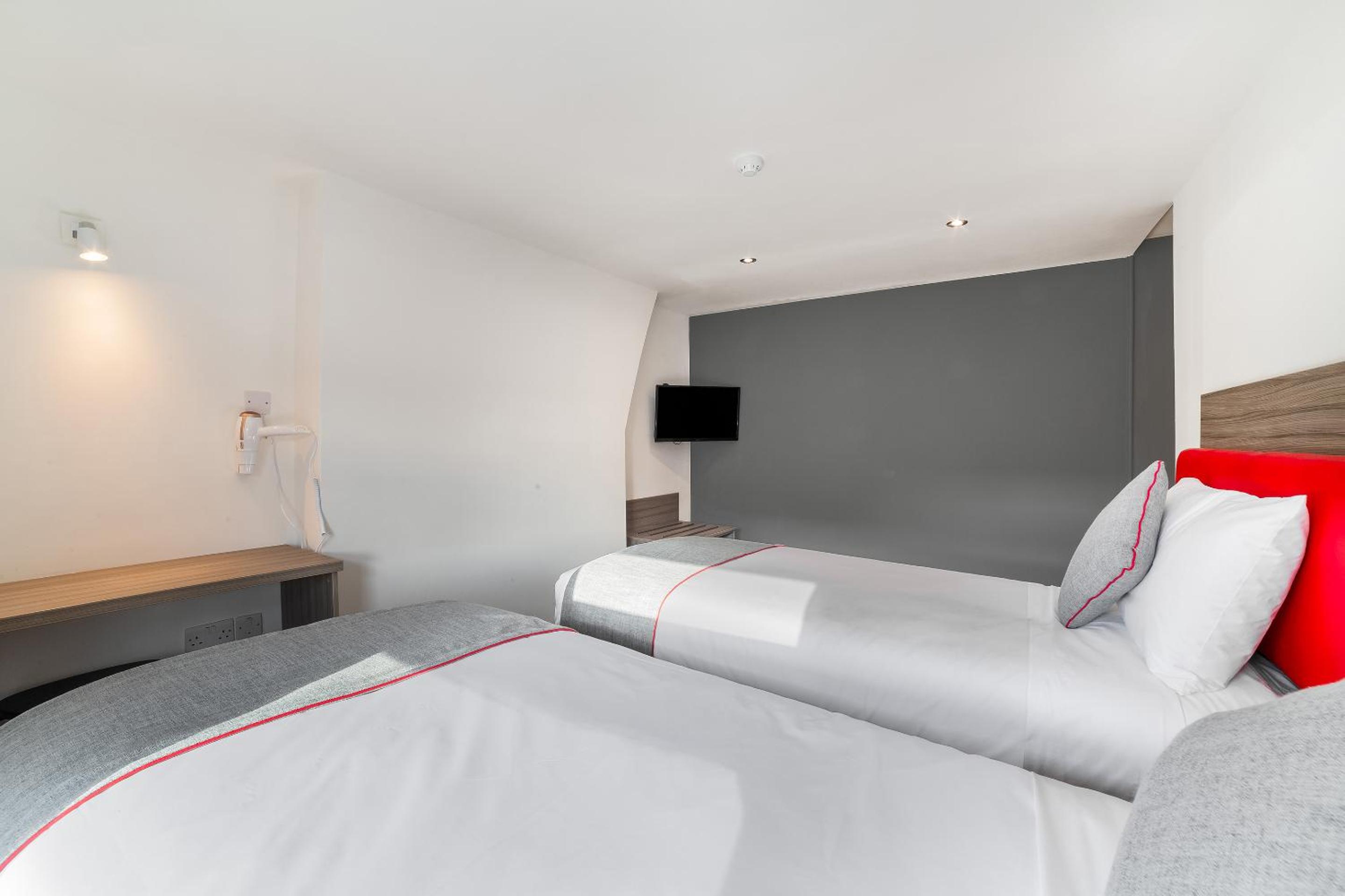 Wolverhampton Vacations - The Connaught Hotel Wolverhampton - Property Image 9