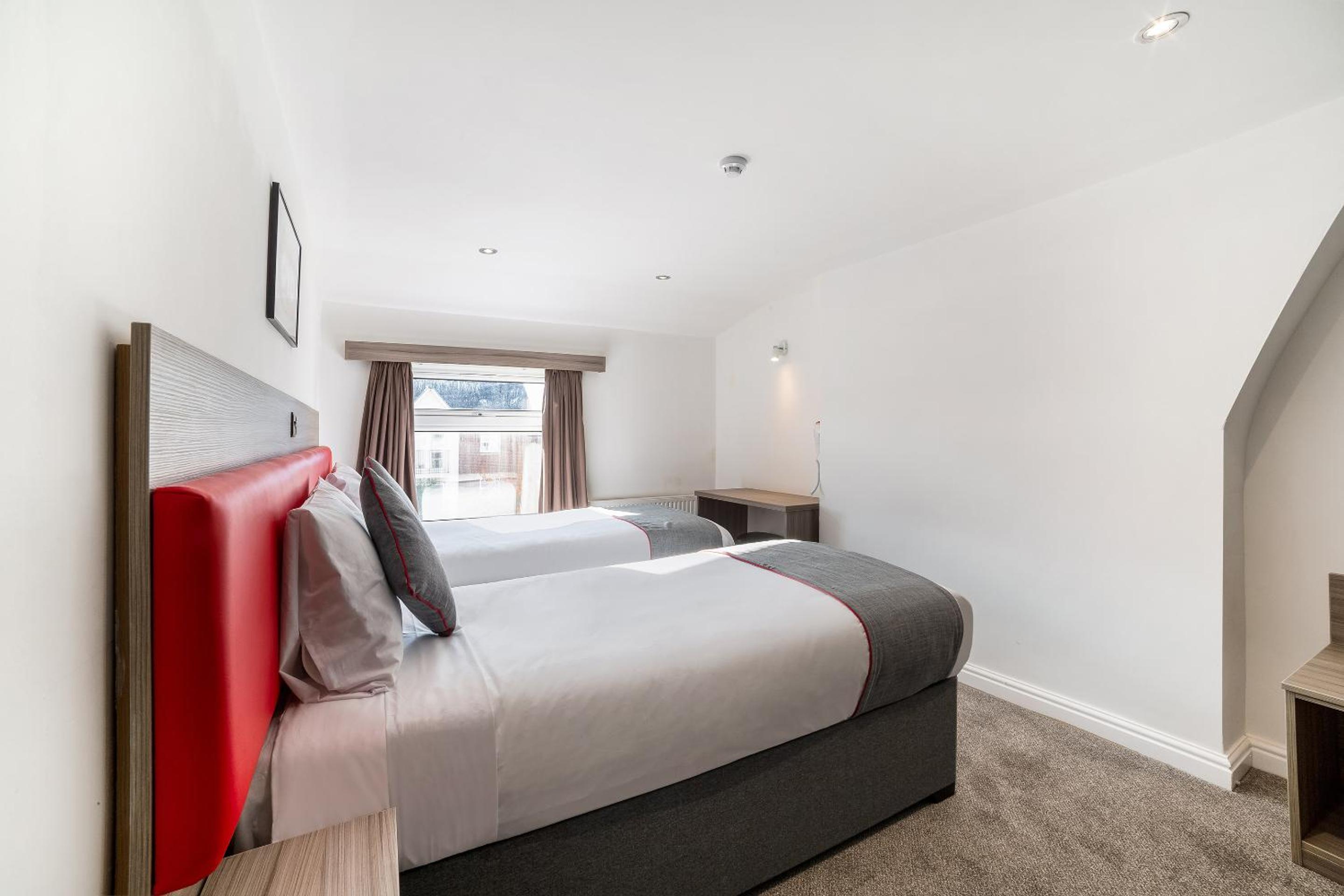 Wolverhampton Vacations - The Connaught Hotel Wolverhampton - Property Image 10