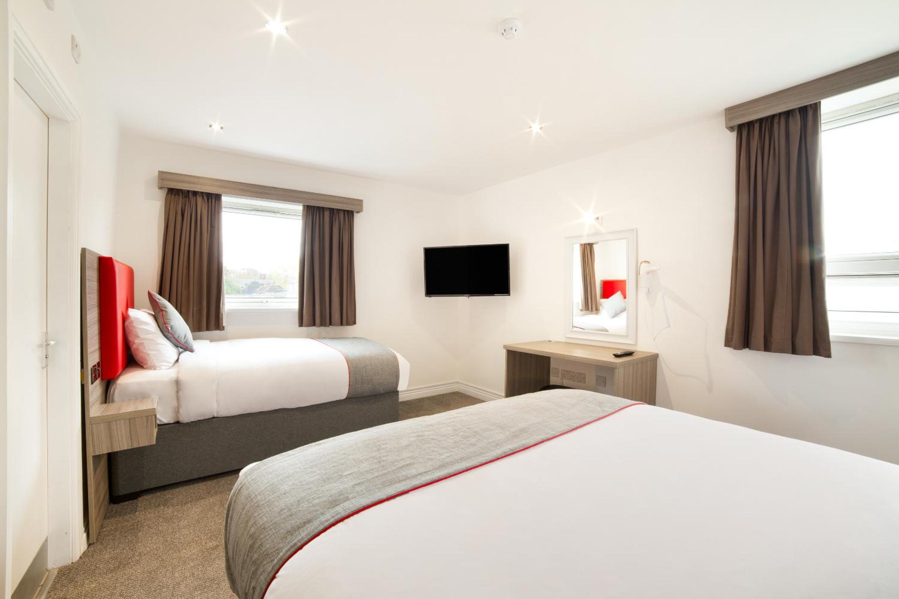 Wolverhampton Vacations - The Connaught Hotel Wolverhampton - Property Image 3