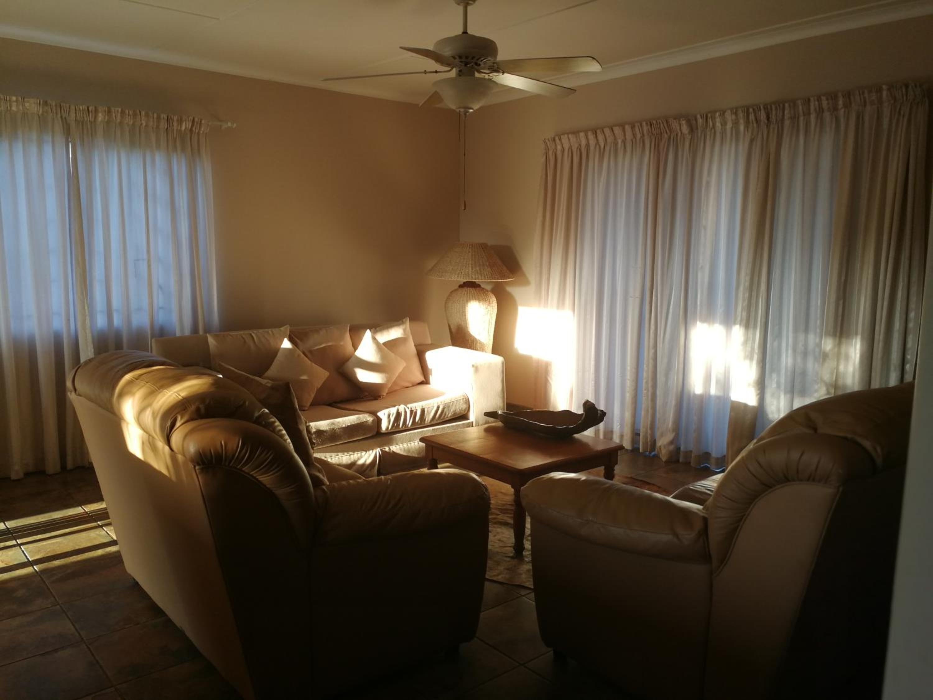 Umsinsi Cottage view 3