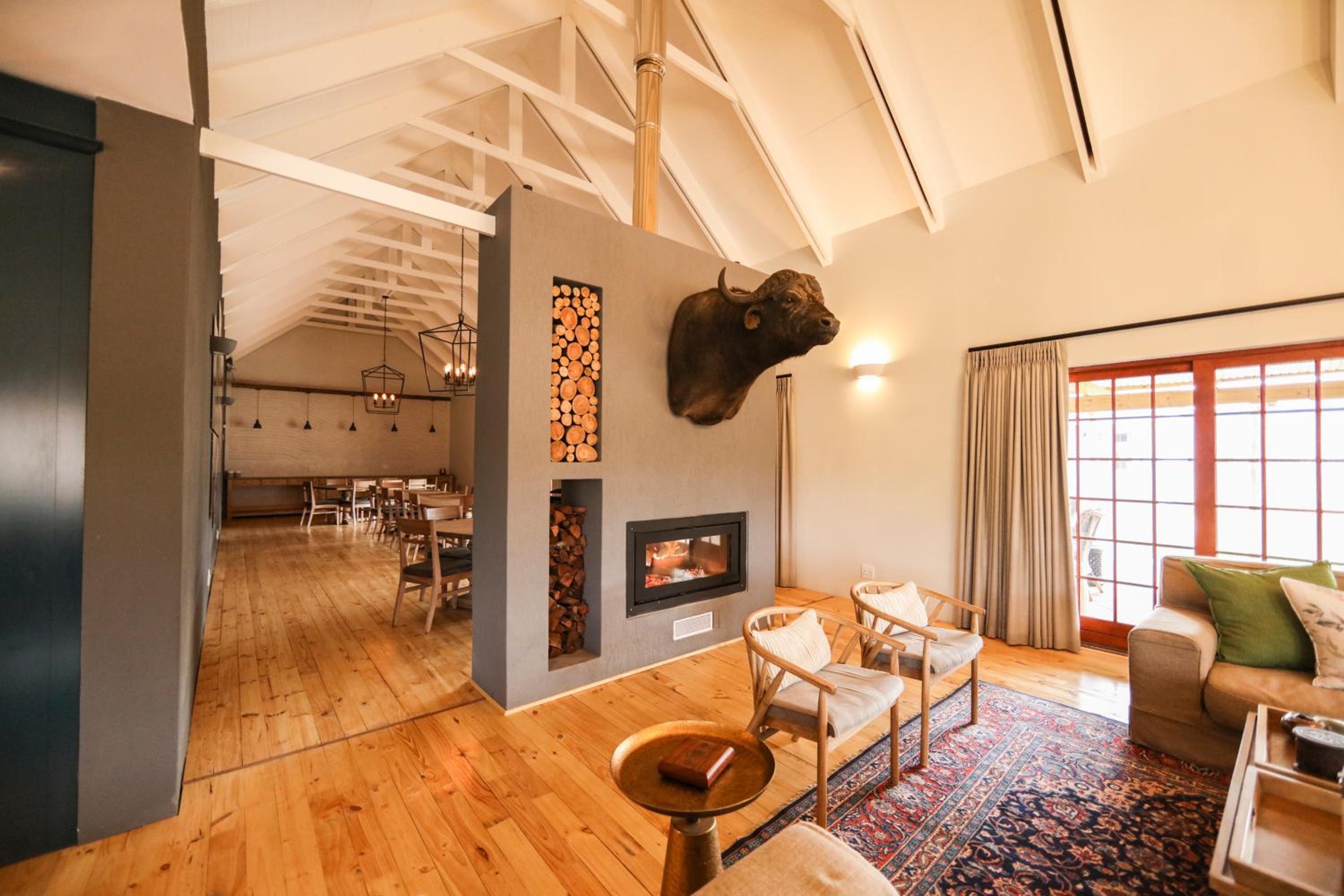 Royal Karoo Safari Lodge