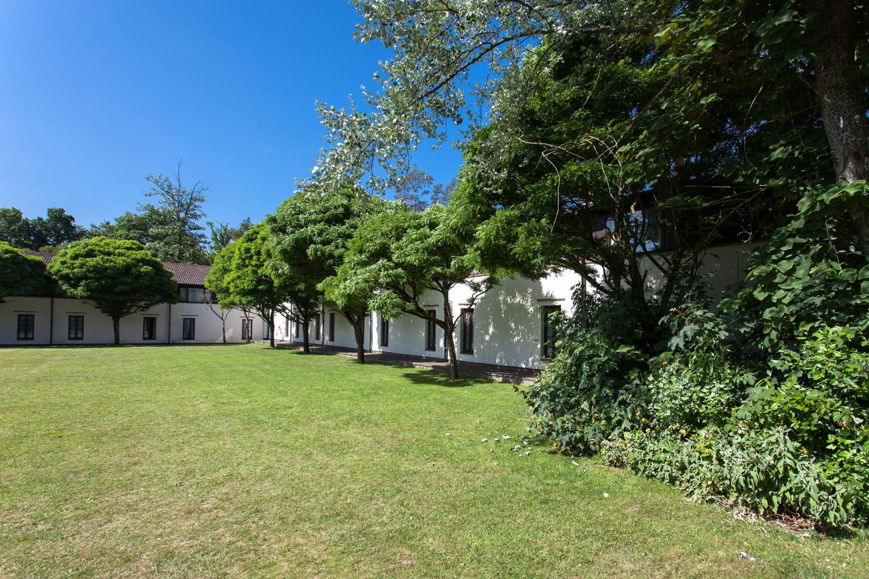 Crawley Vacations - Europa Gatwick Hotel  Spa - Property Image 4