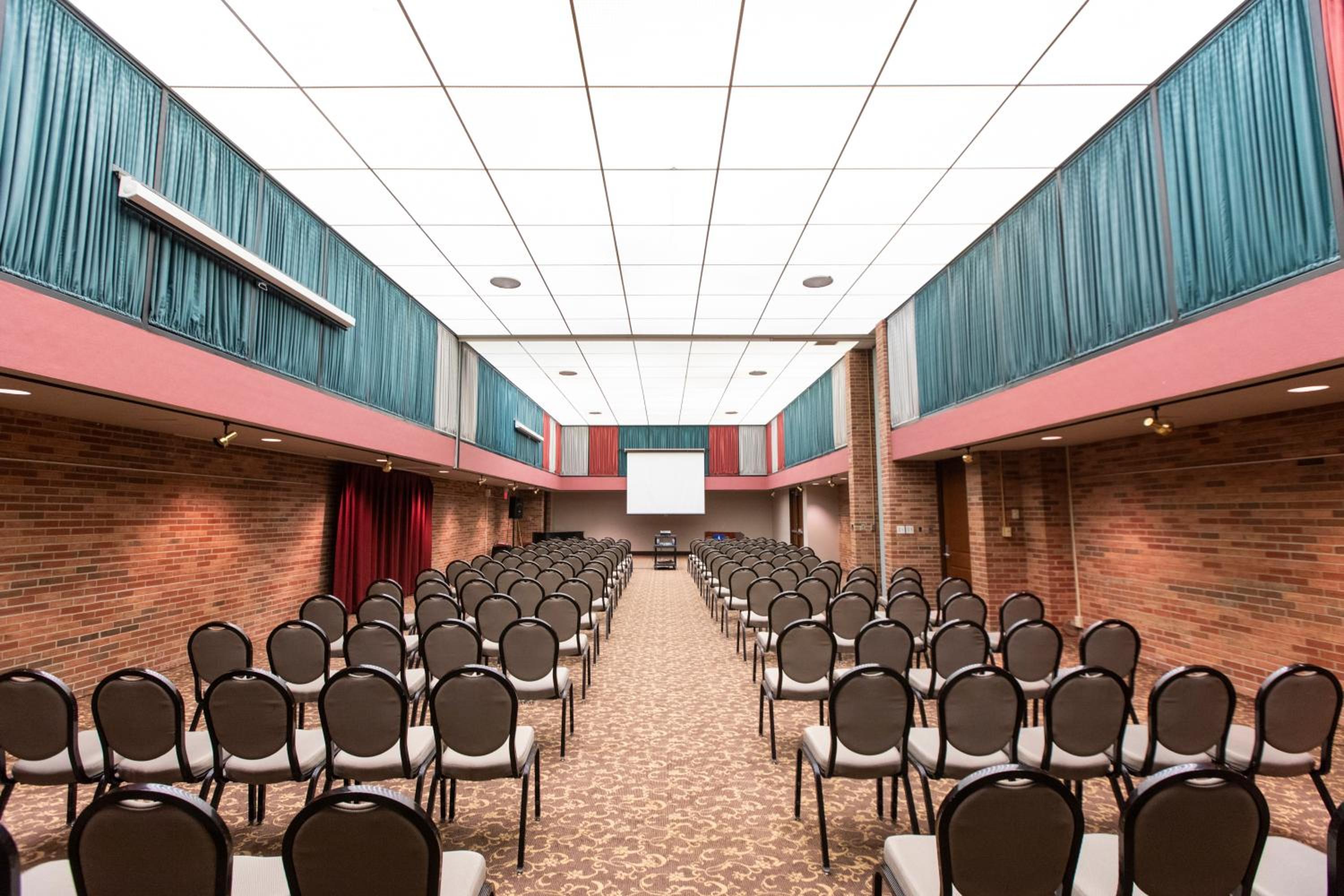 Hillsdale College Dow Hotel and Conference Center