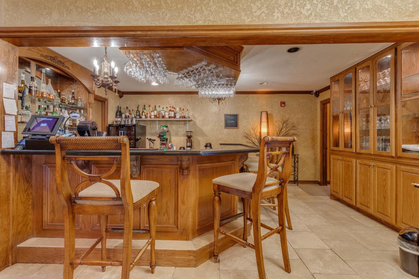 The Whispering Pines Inn