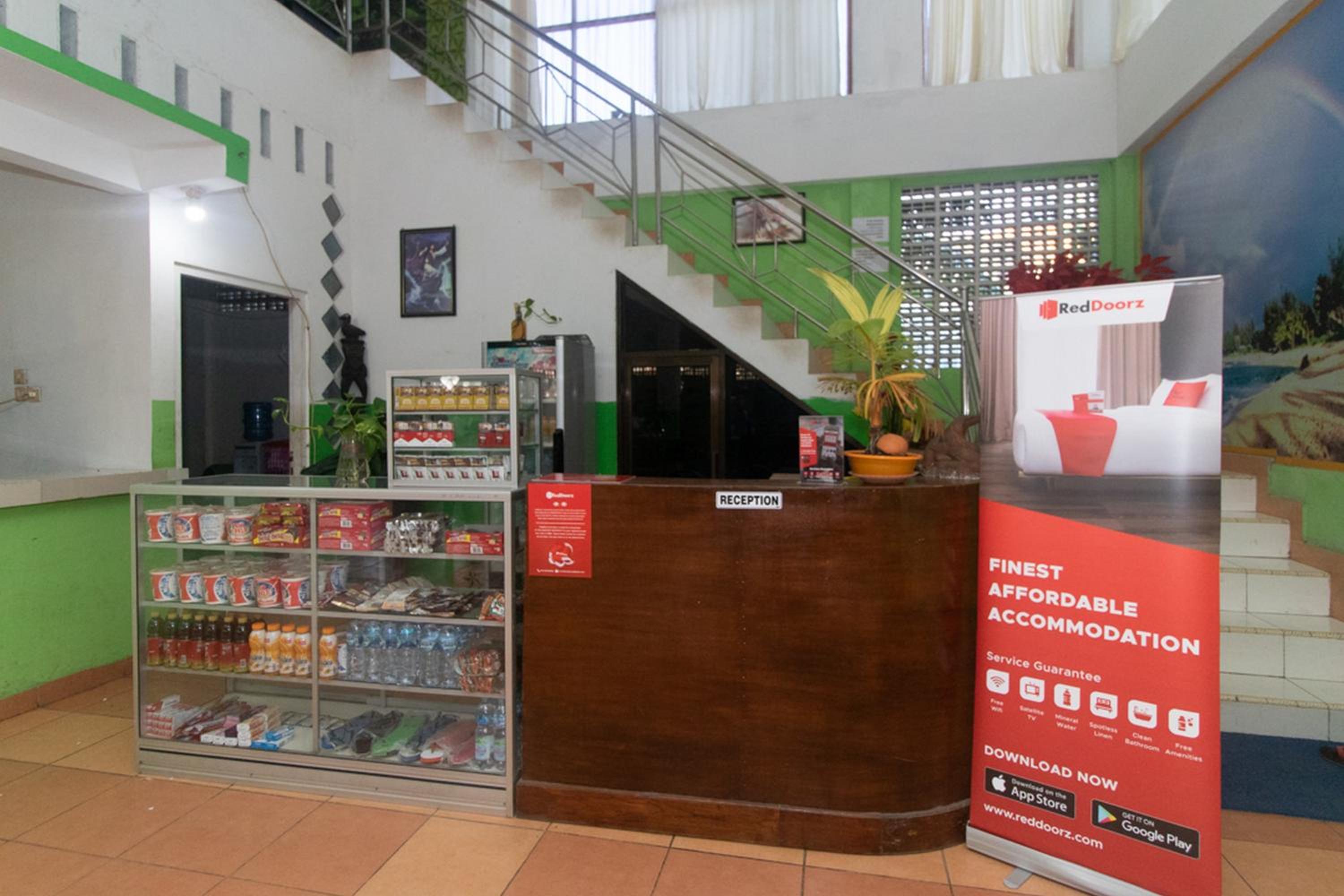 RedDoorz @ Frans Seda Kupang view 3