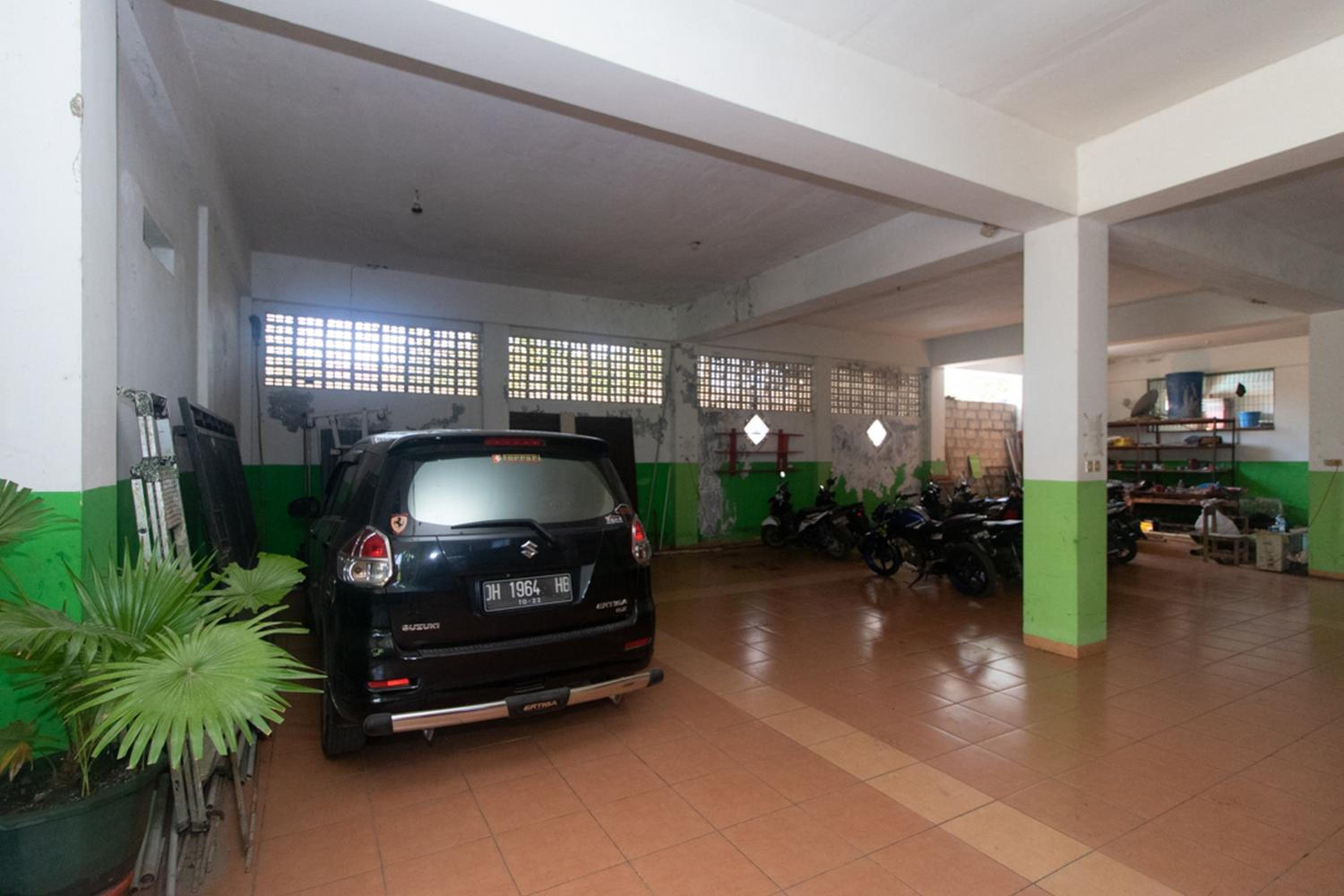 RedDoorz @ Frans Seda Kupang view 5