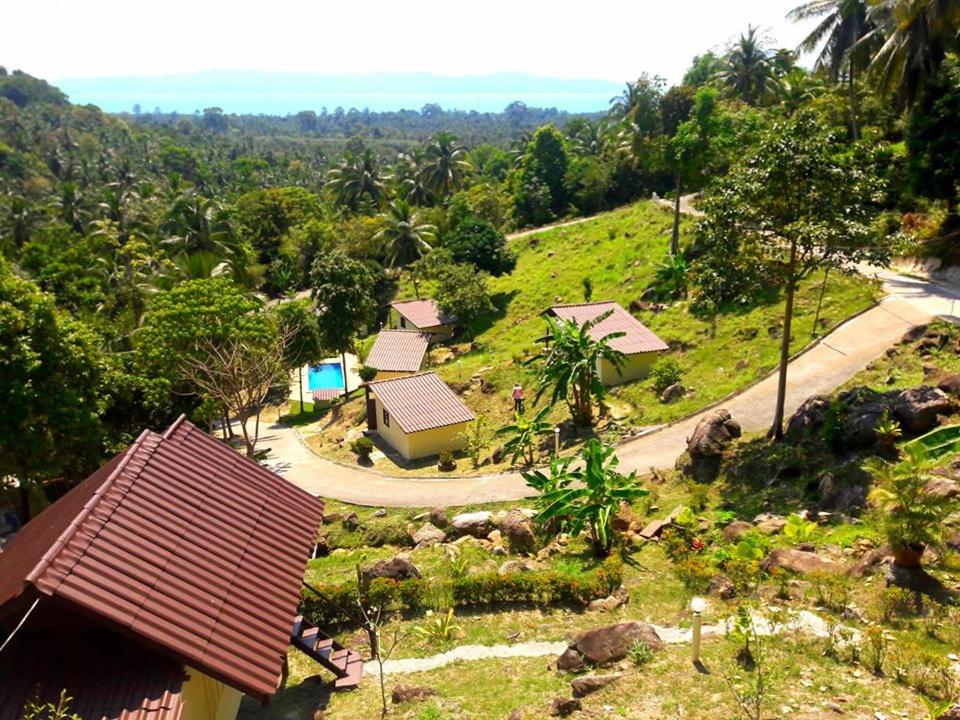 Hidden Valley Bungalows view 3