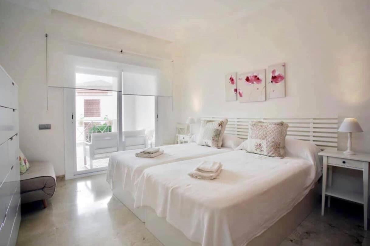 Apartamento familiar con JARDIN y TERRAZA Privada view 2