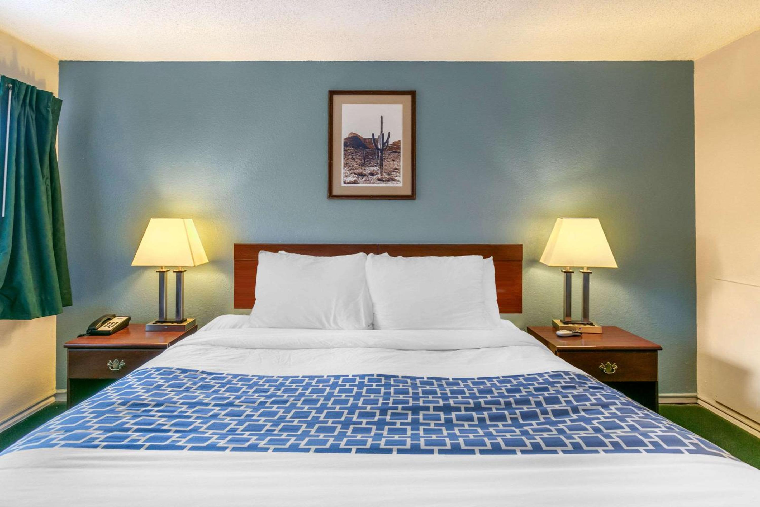 Rawlins Vacations - Rodeway Inn - Property Image 10