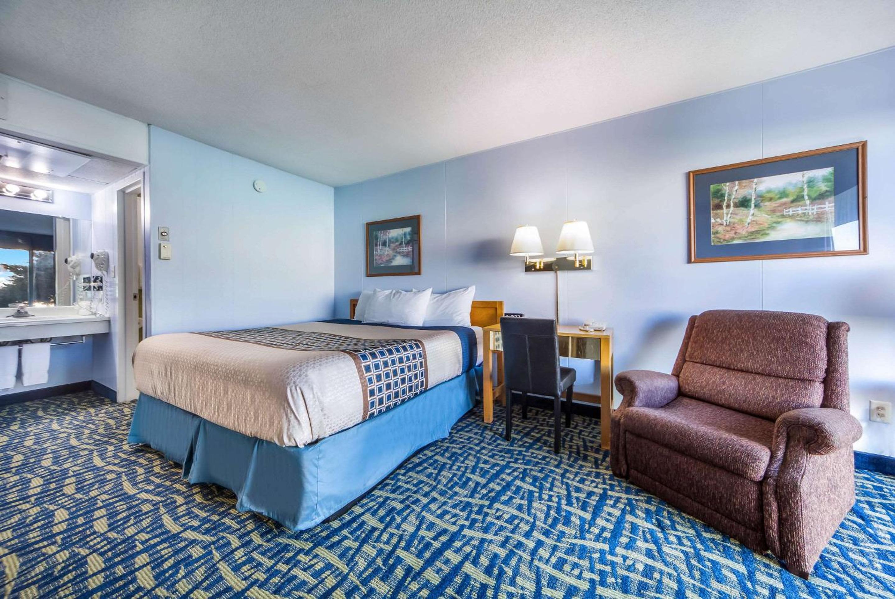 North Platte Vacations - Hospitality Inn - Property Image 2