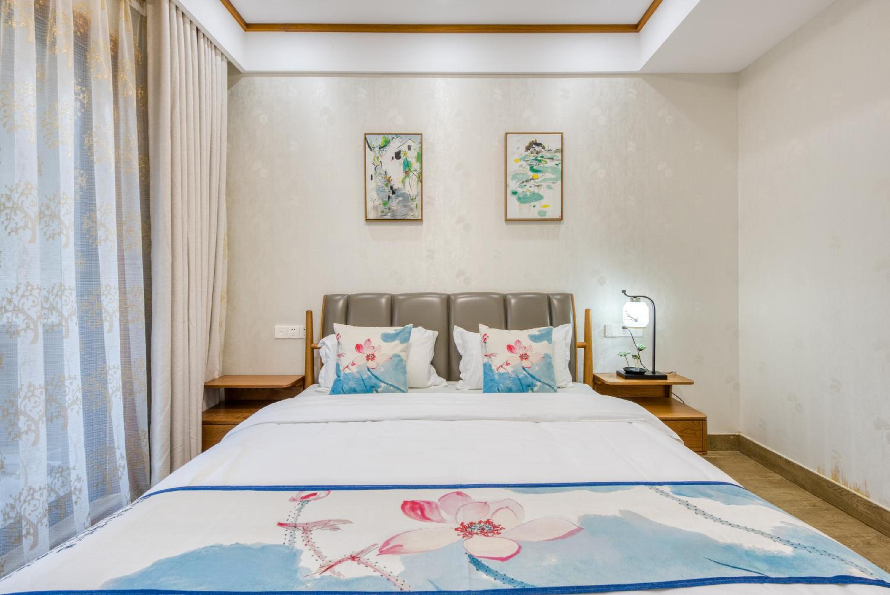 拈花湾景区内花园庭院别墅套房---购票入住