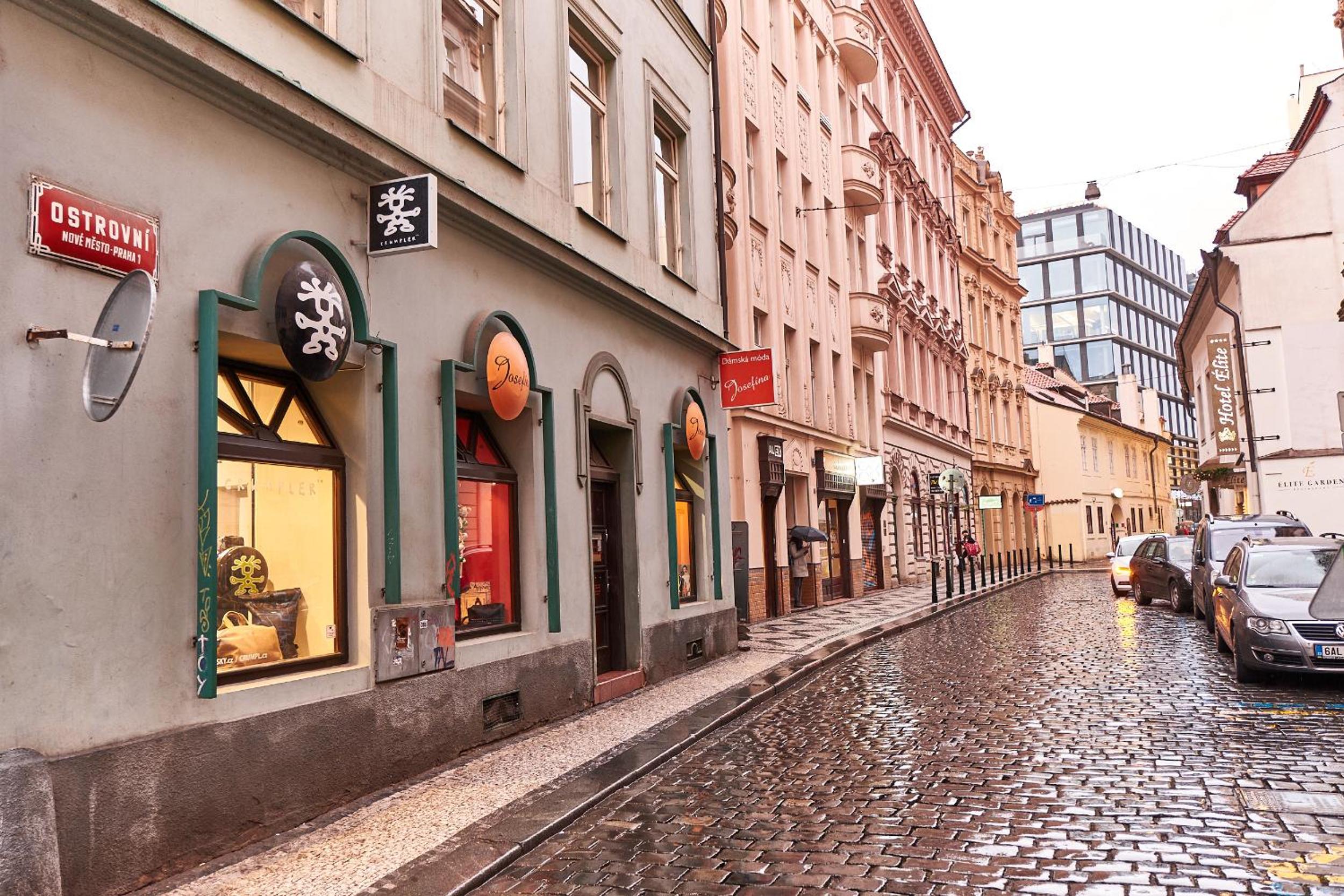 Old Town Square Royal Apartment