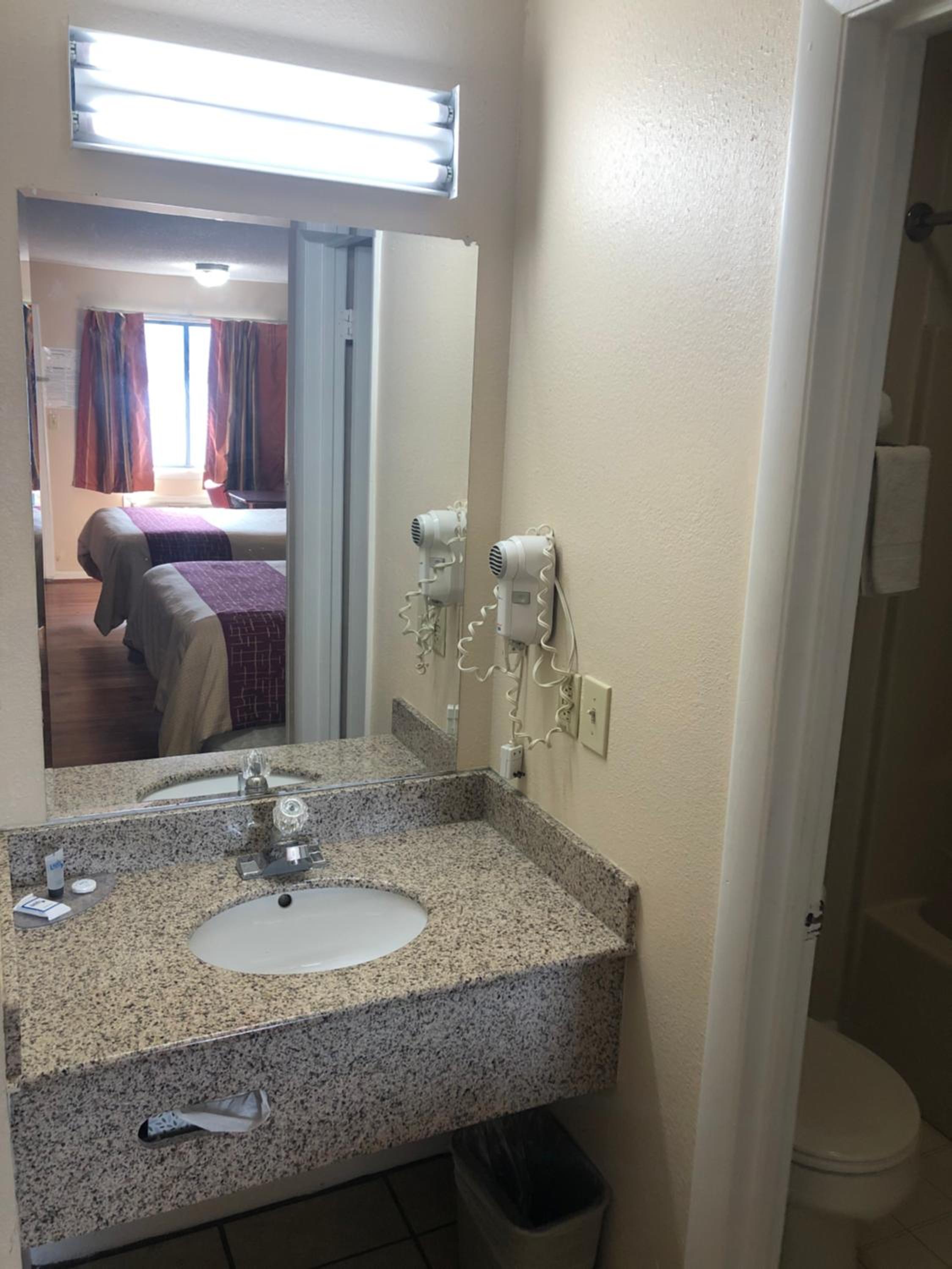 Sweetwater Vacations - Motor Inns Of America - Property Image 2