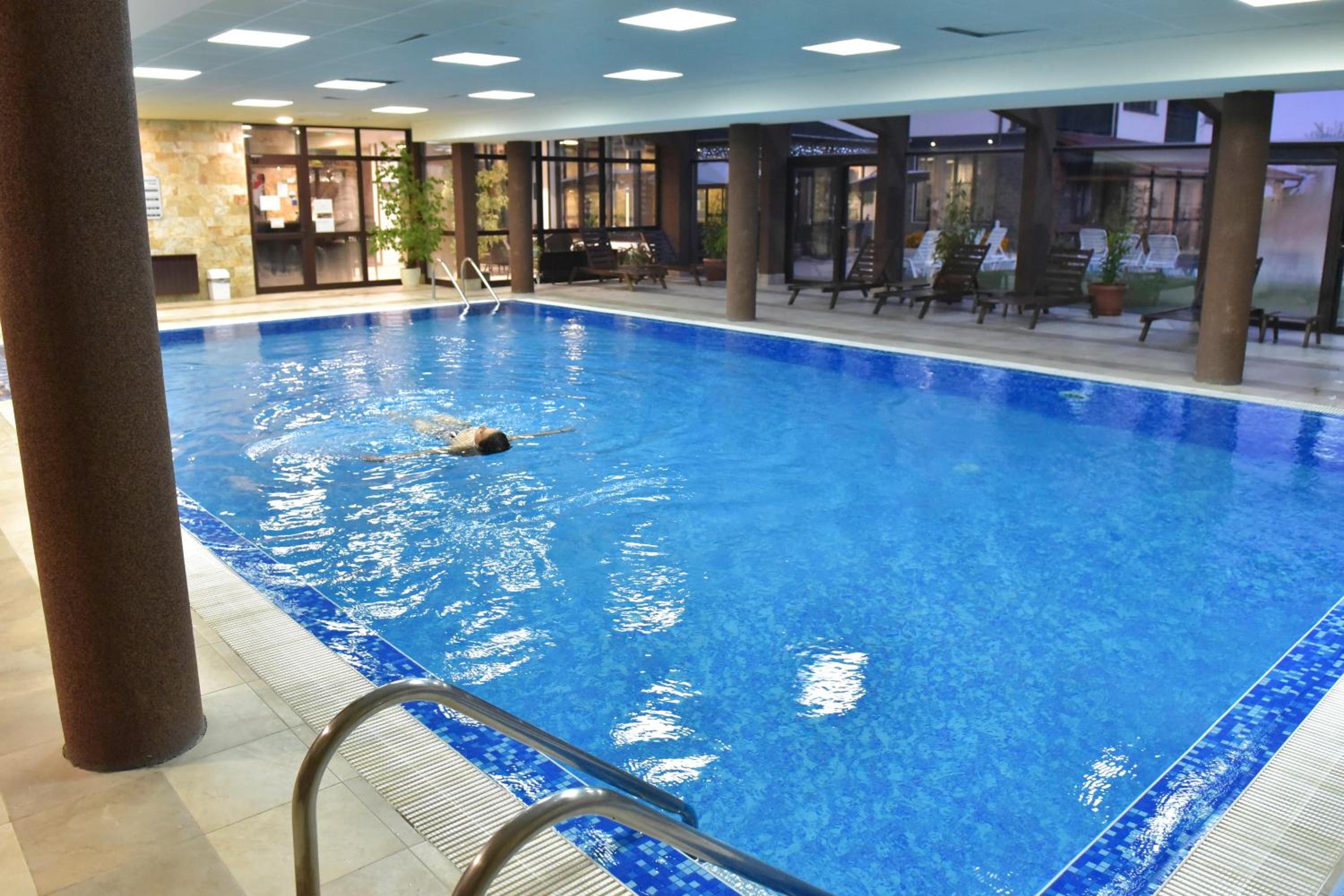 Bansko Vacations - Royal Bansko - Half Board Plus All Inclusive Light - Hot Pool Jacuzzis - Property Image 84