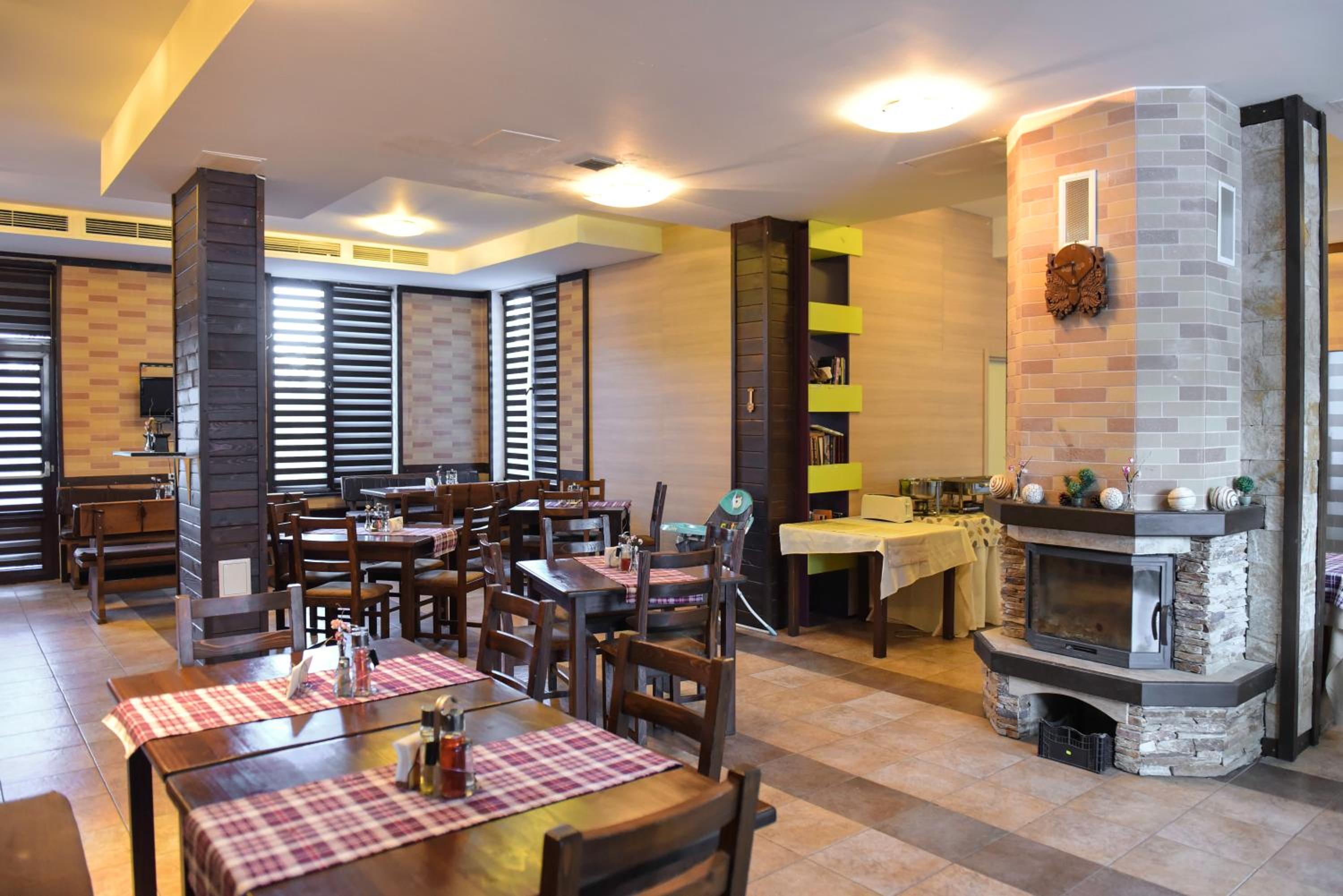 Bansko Vacations - Royal Bansko - Half Board Plus All Inclusive Light - Hot Pool Jacuzzis - Property Image 9