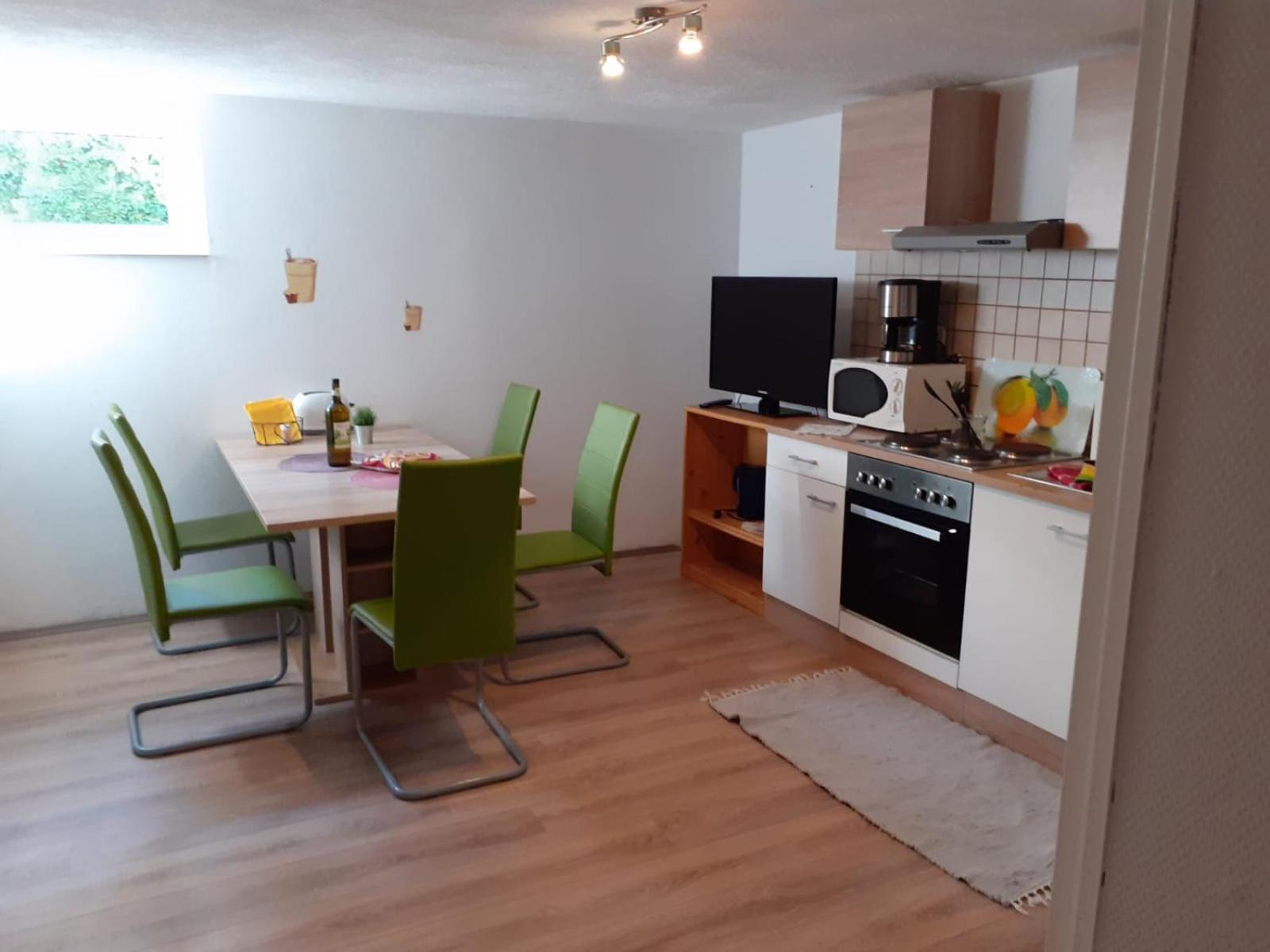 Souterrain Apartment Laatzen view 3