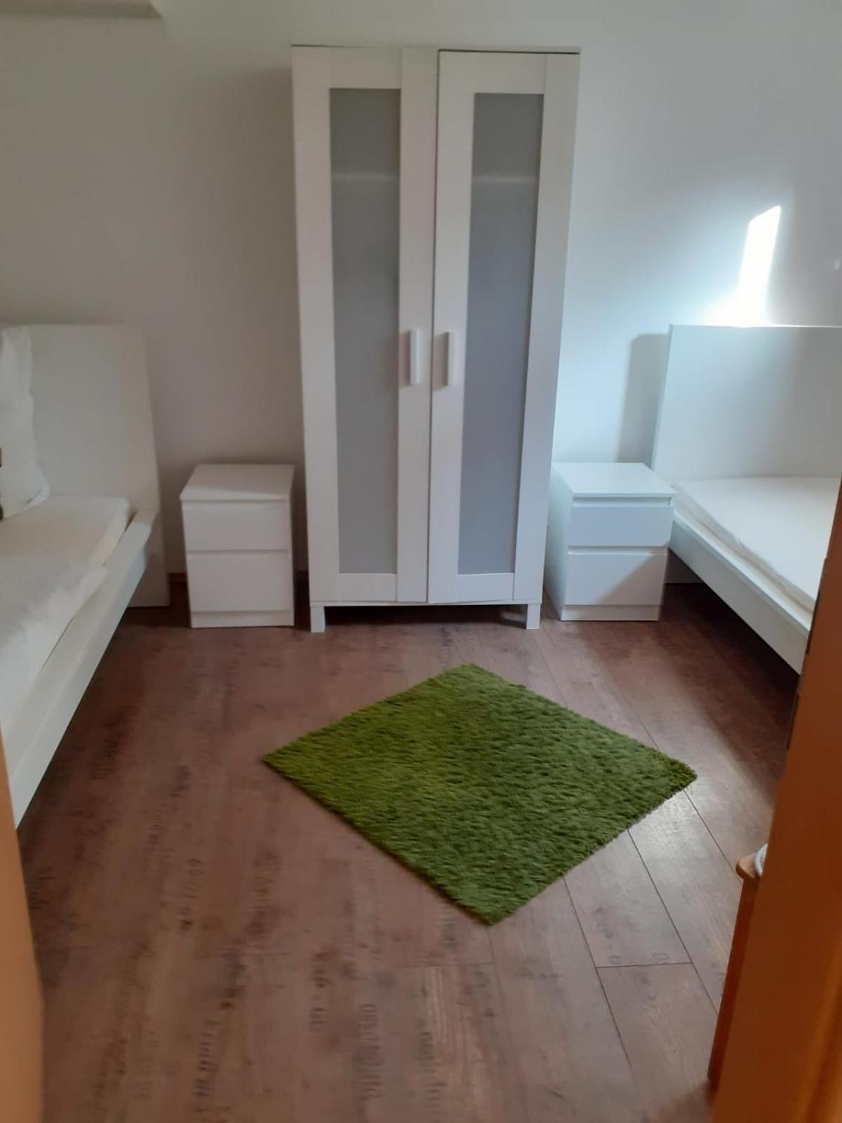 Souterrain Apartment Laatzen view 5
