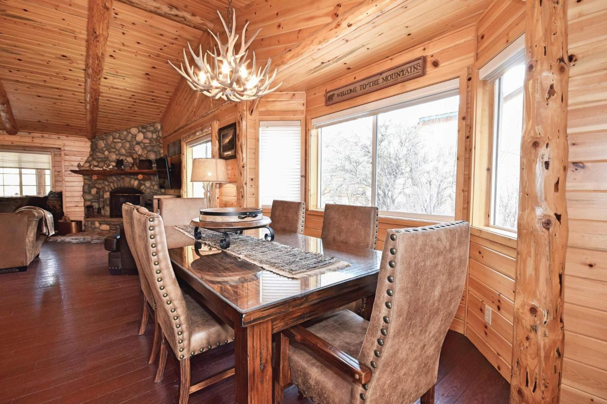 Eagle Mountain Lodge