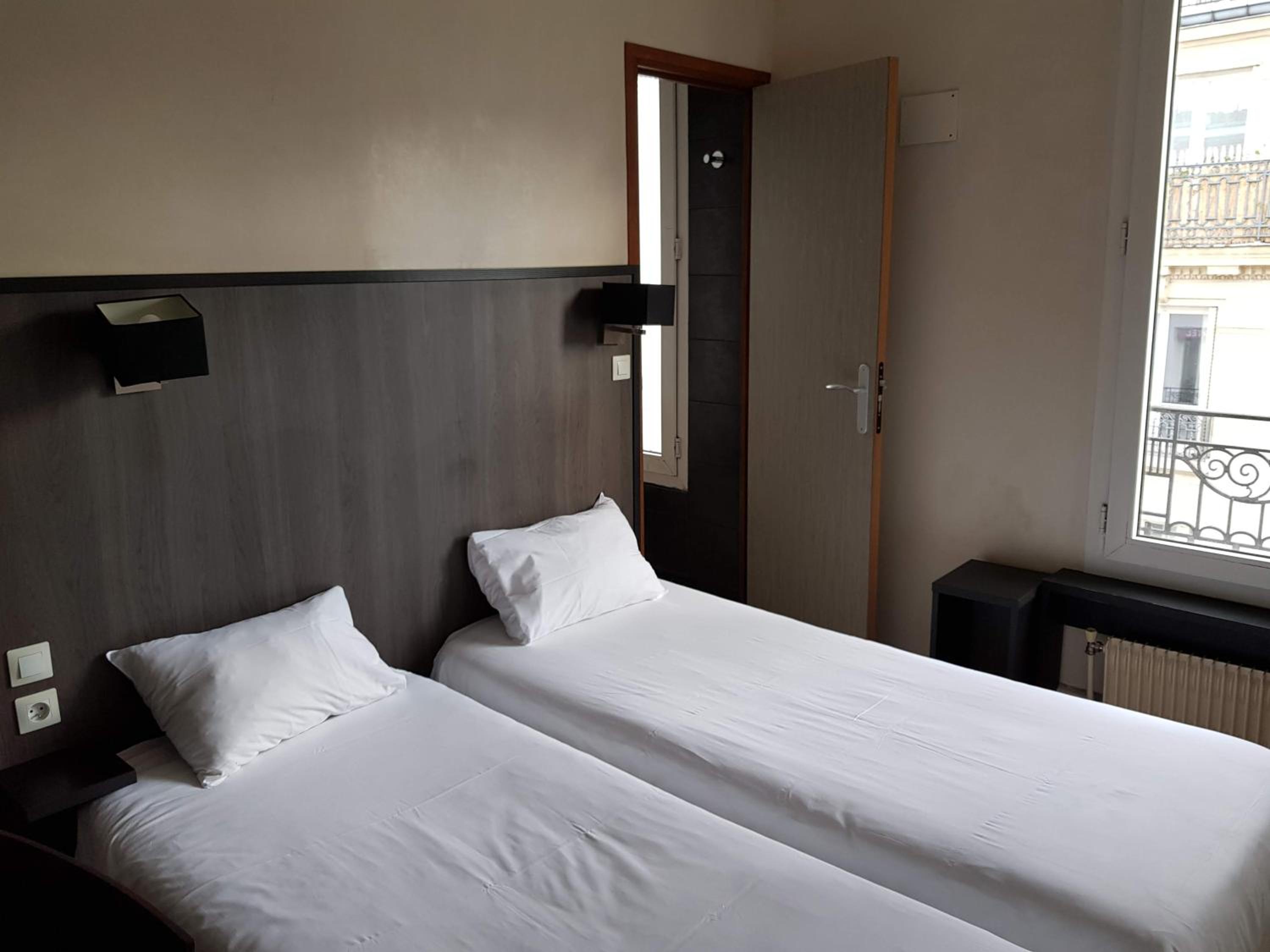 Levallois-Perret Vacations - Hotel D'Anjou - Property Image 12