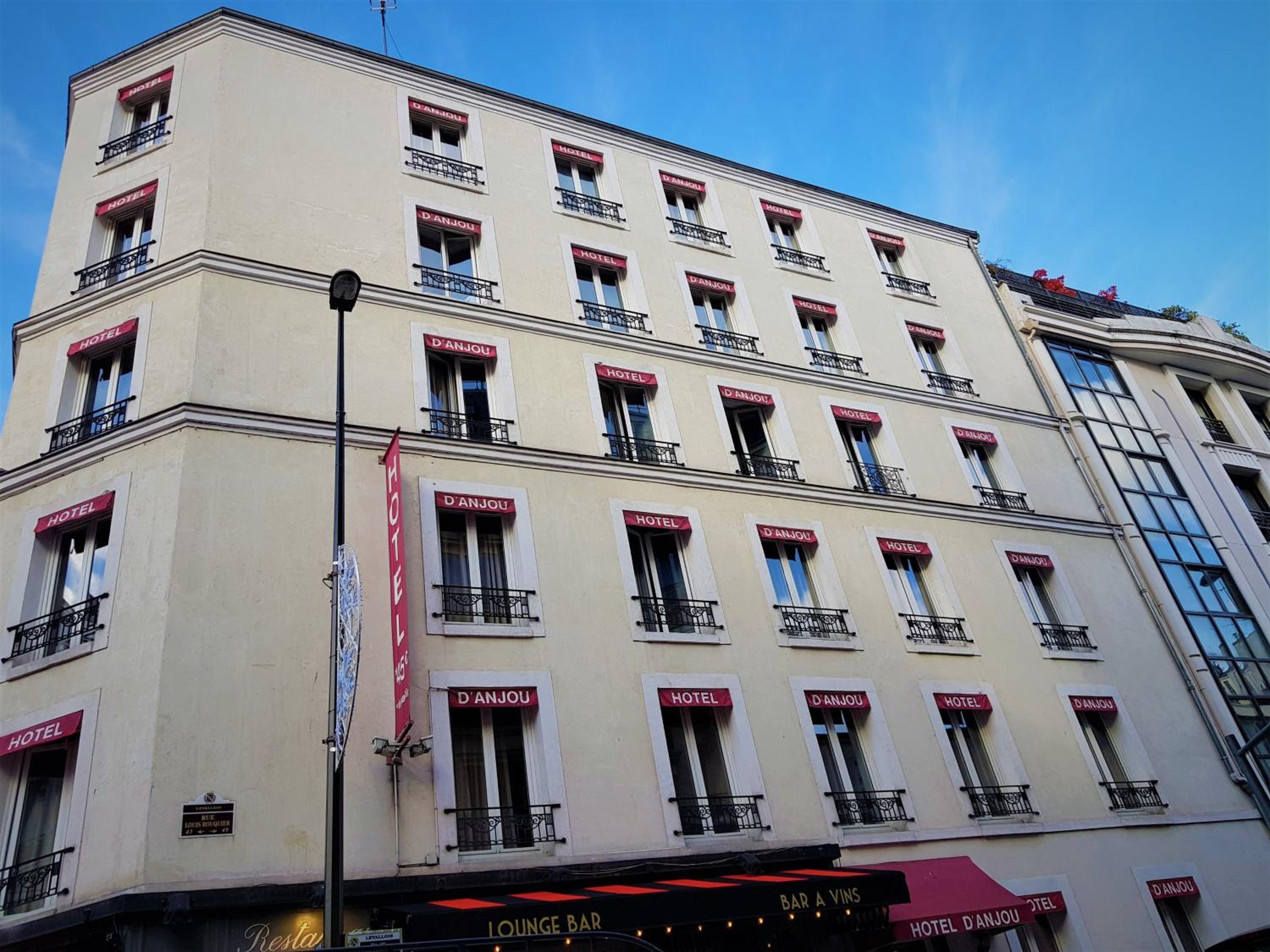 Levallois-Perret Vacations - Hotel D'Anjou - Property Image 1