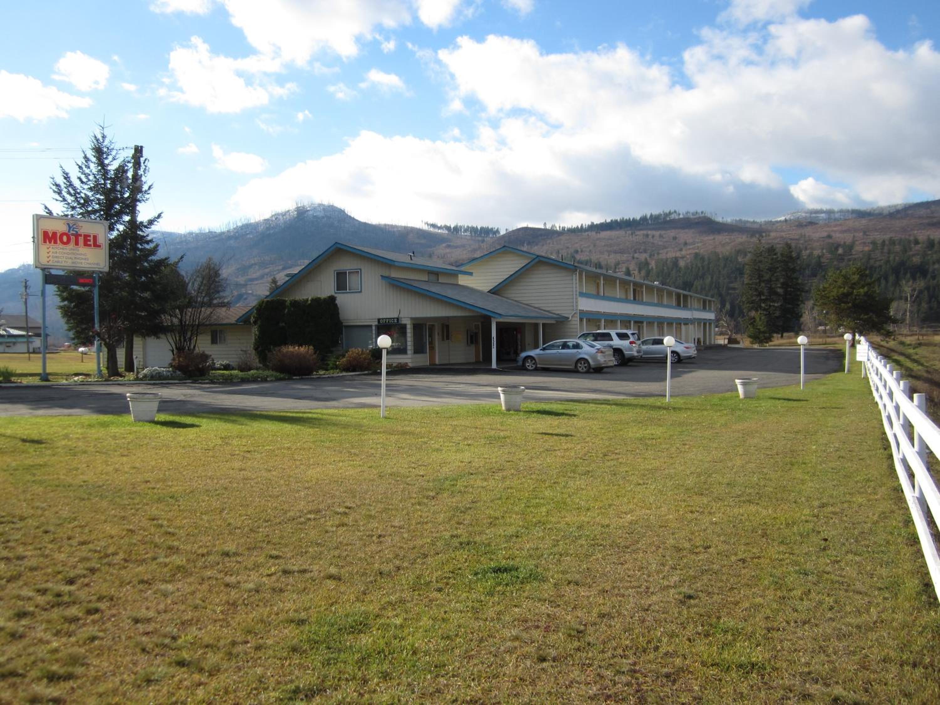 Y-5 Motel view 5