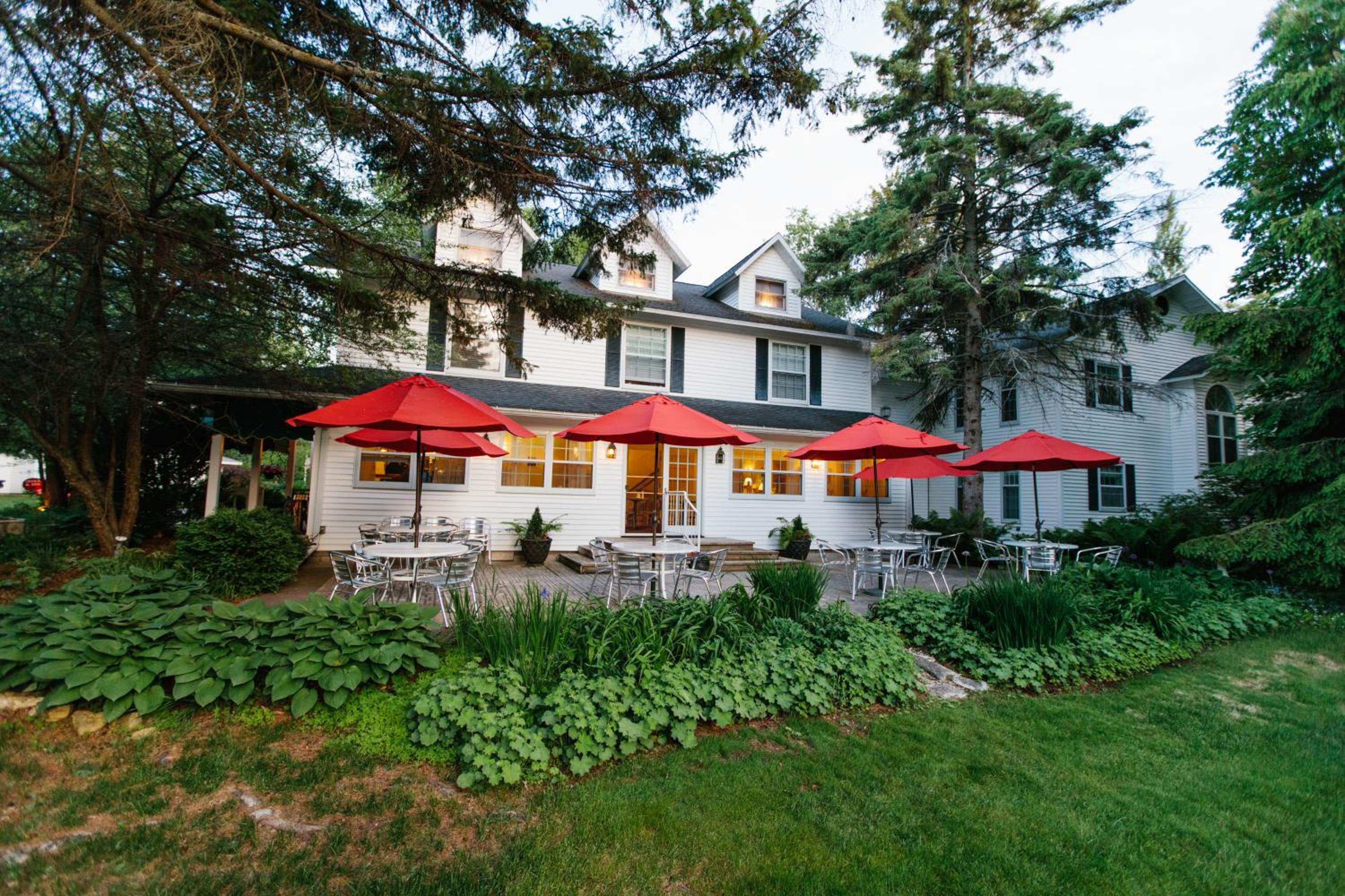 Eagle Harbor Inn
