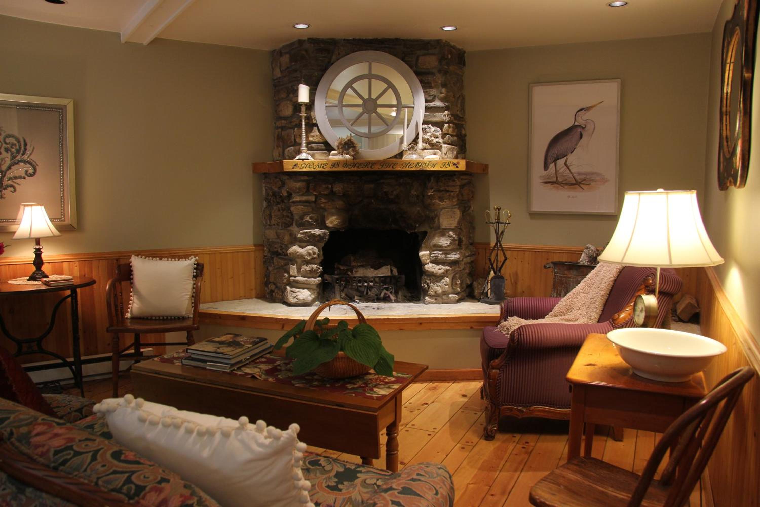 Eagle Harbor Inn