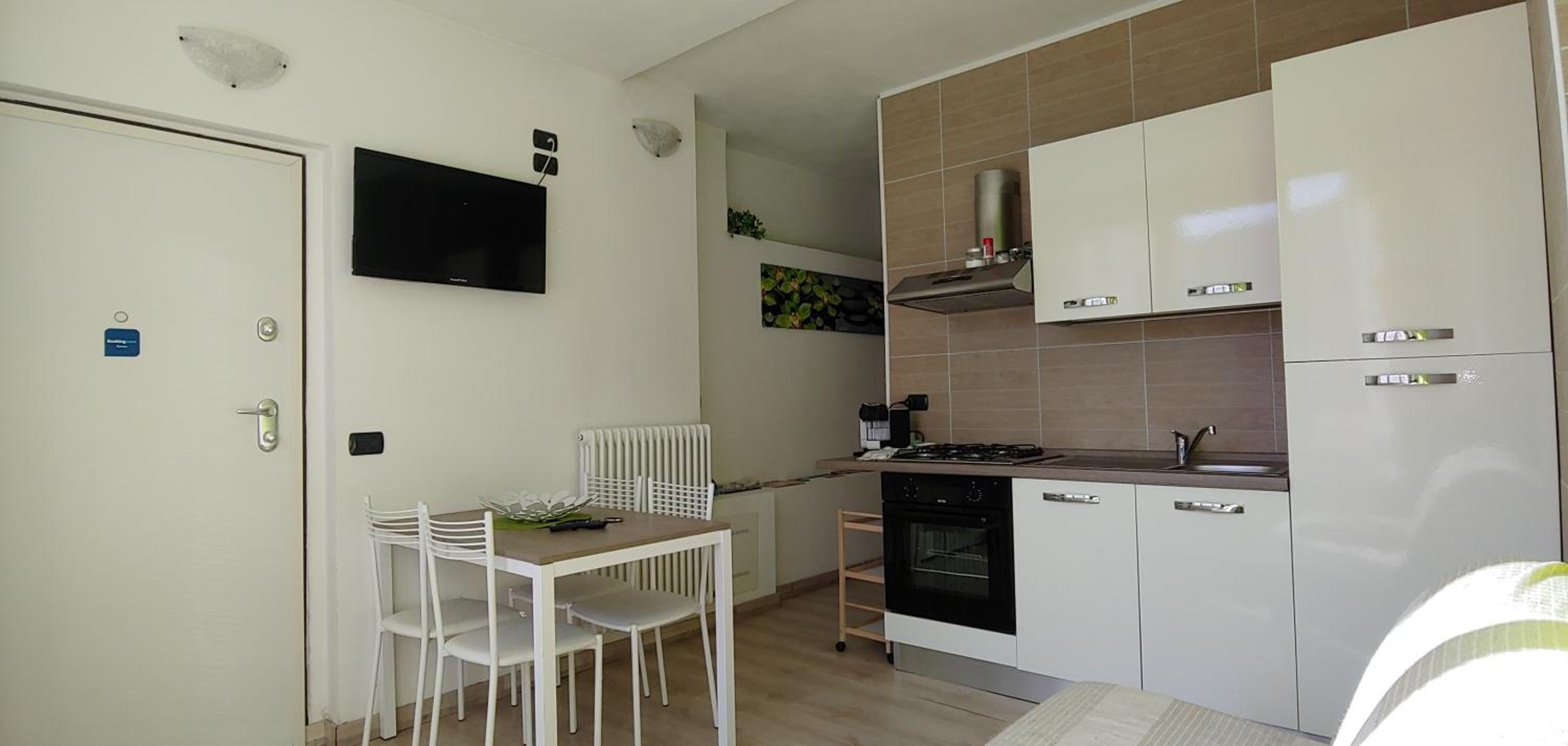 B&B CAV Rondinella view 3