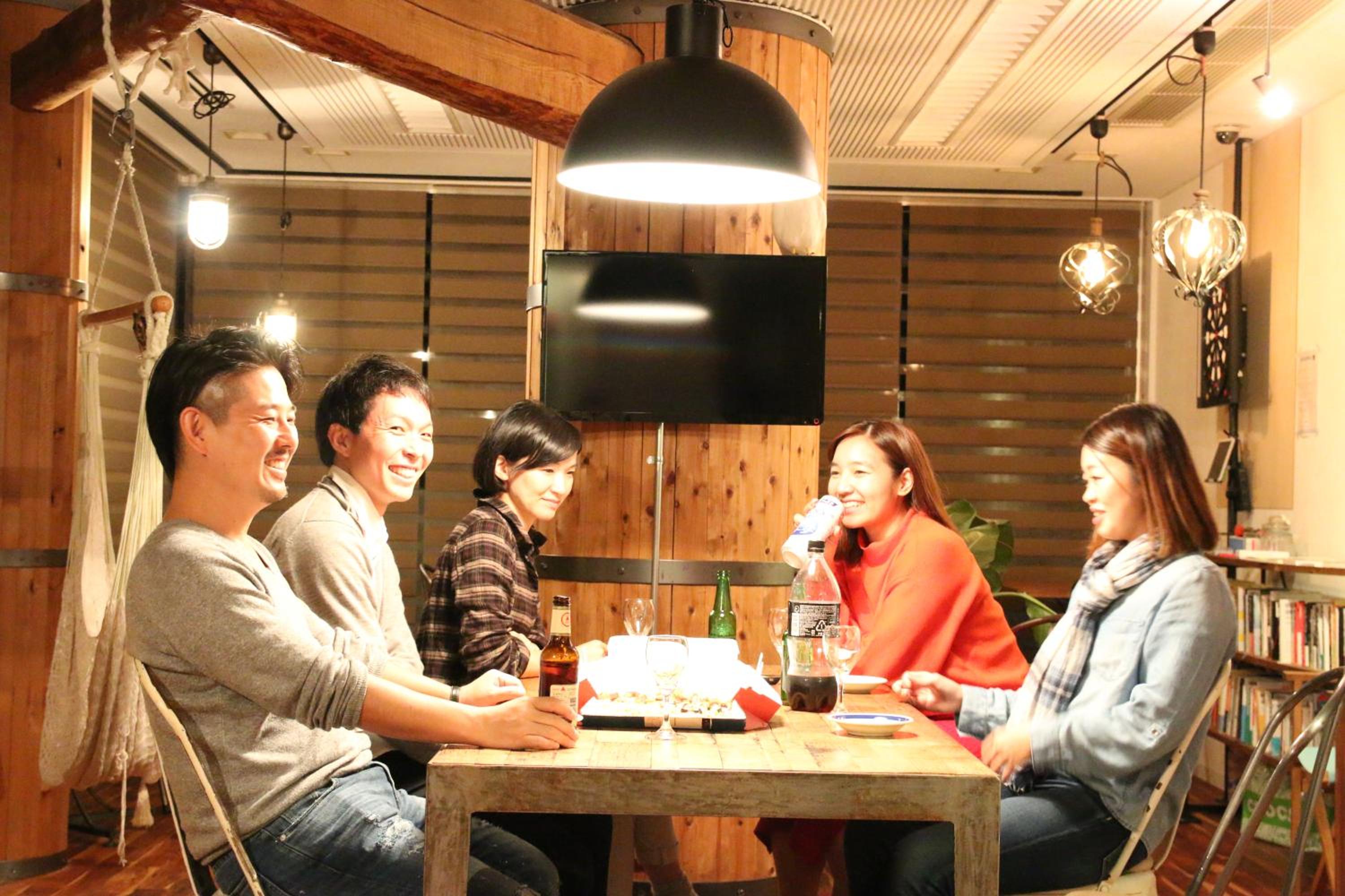365BASE outdoor hostel