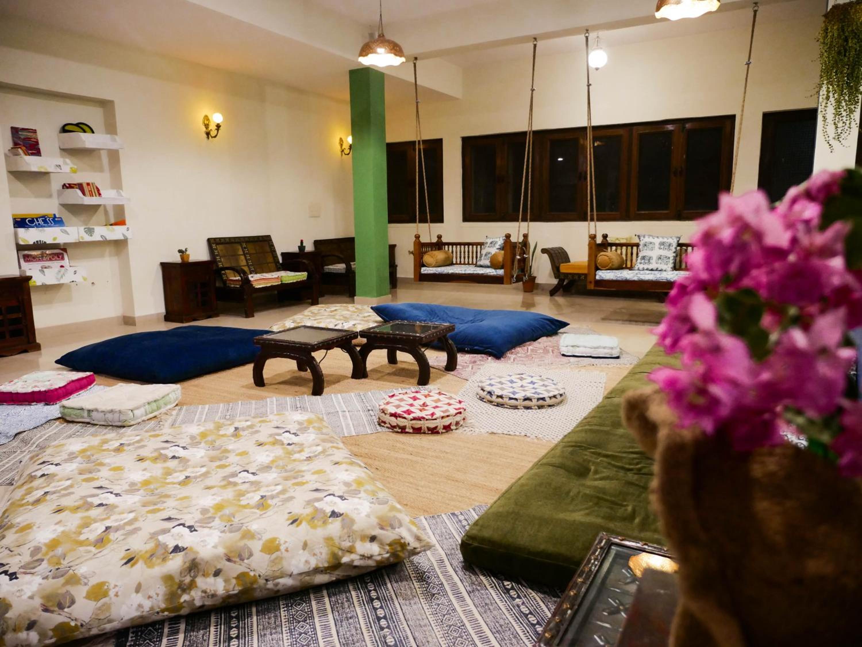 lounge