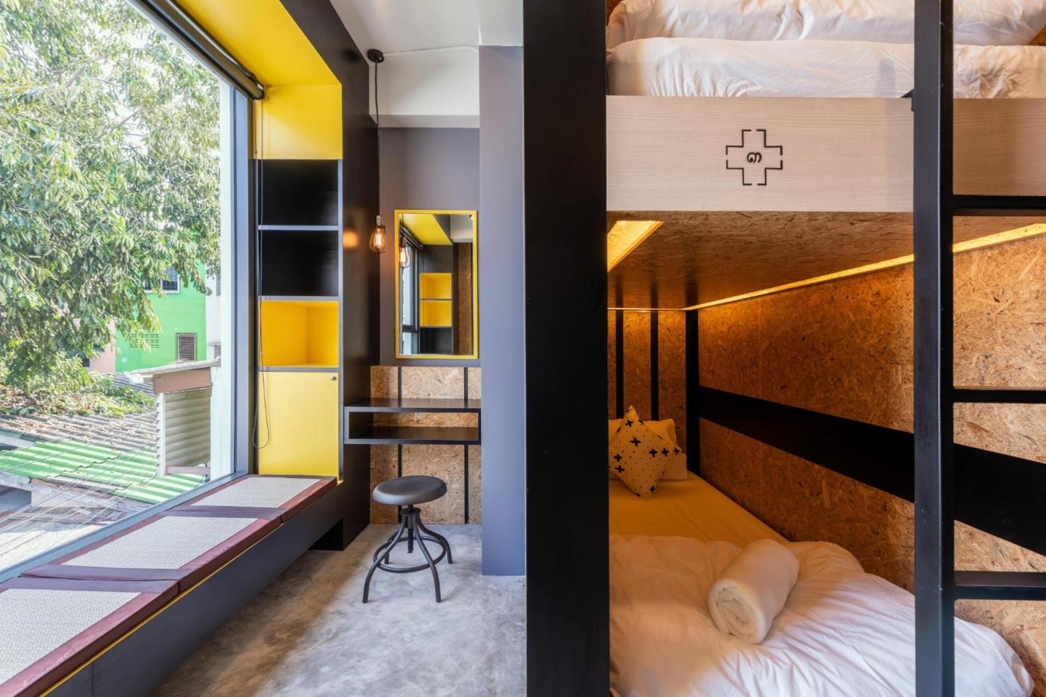 LOBSUEK Hostel