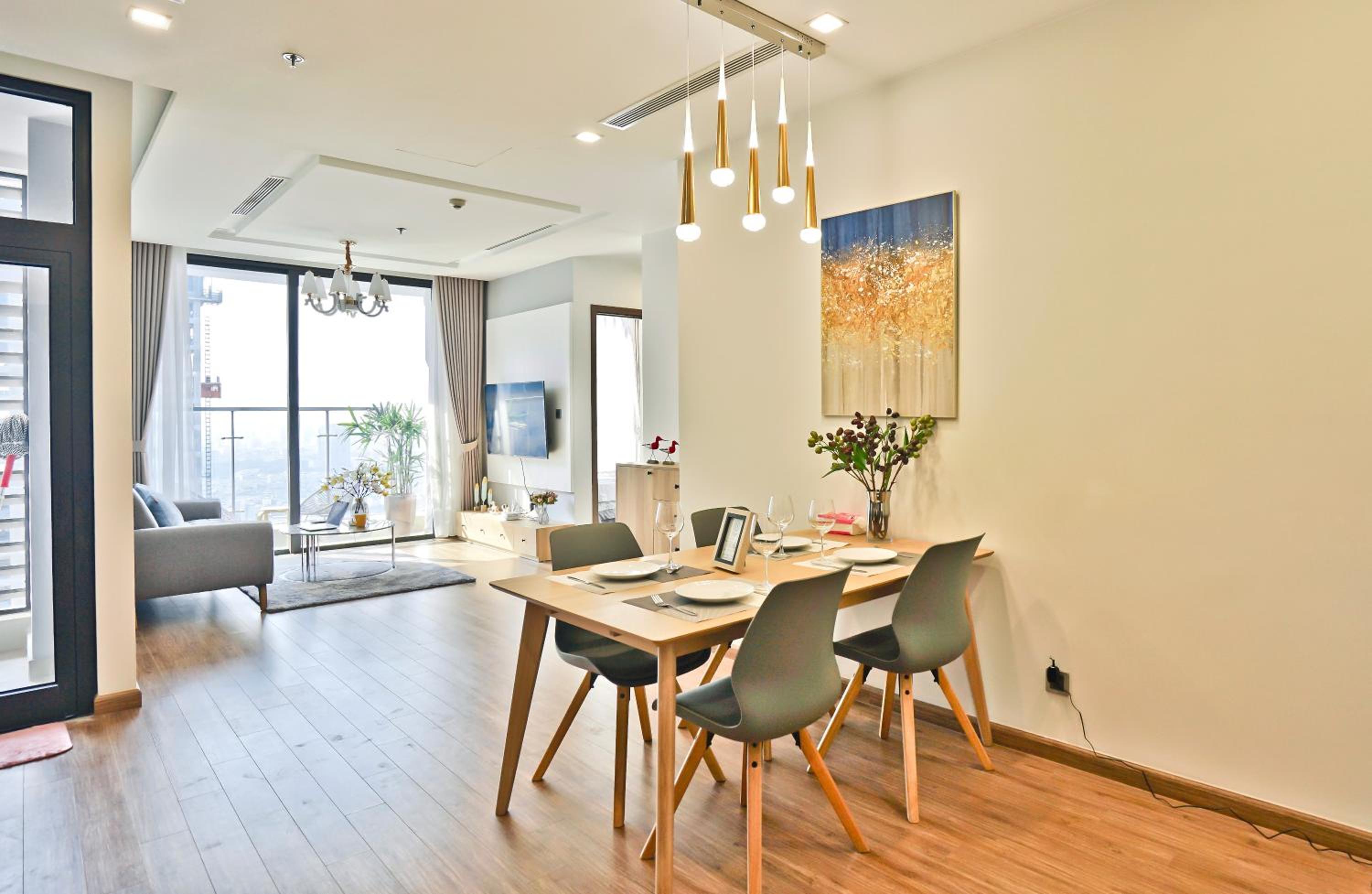 Hi-Home Suites - Vinhomes Metropolis