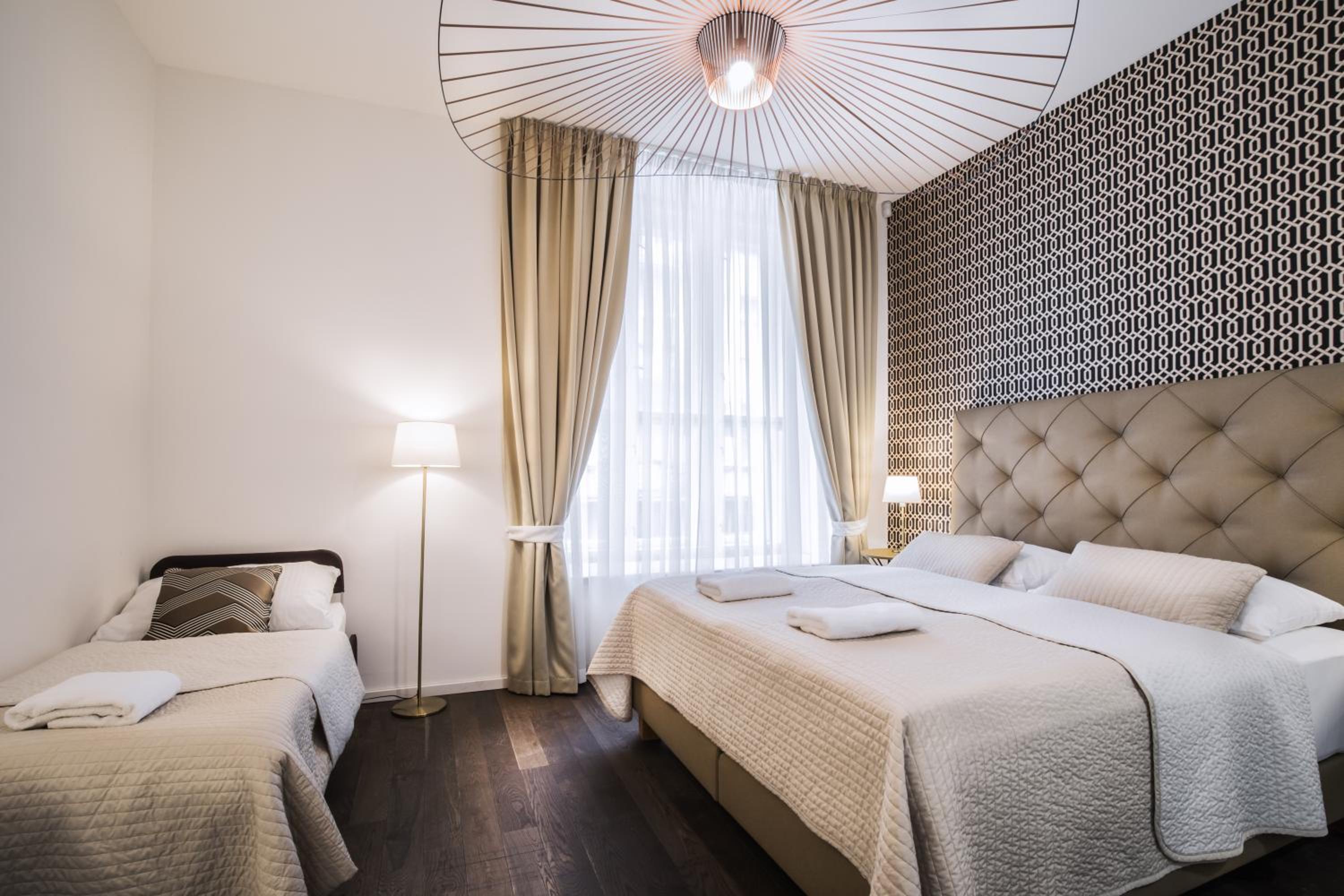 Luxury Modern Designed Oldtown Apartment