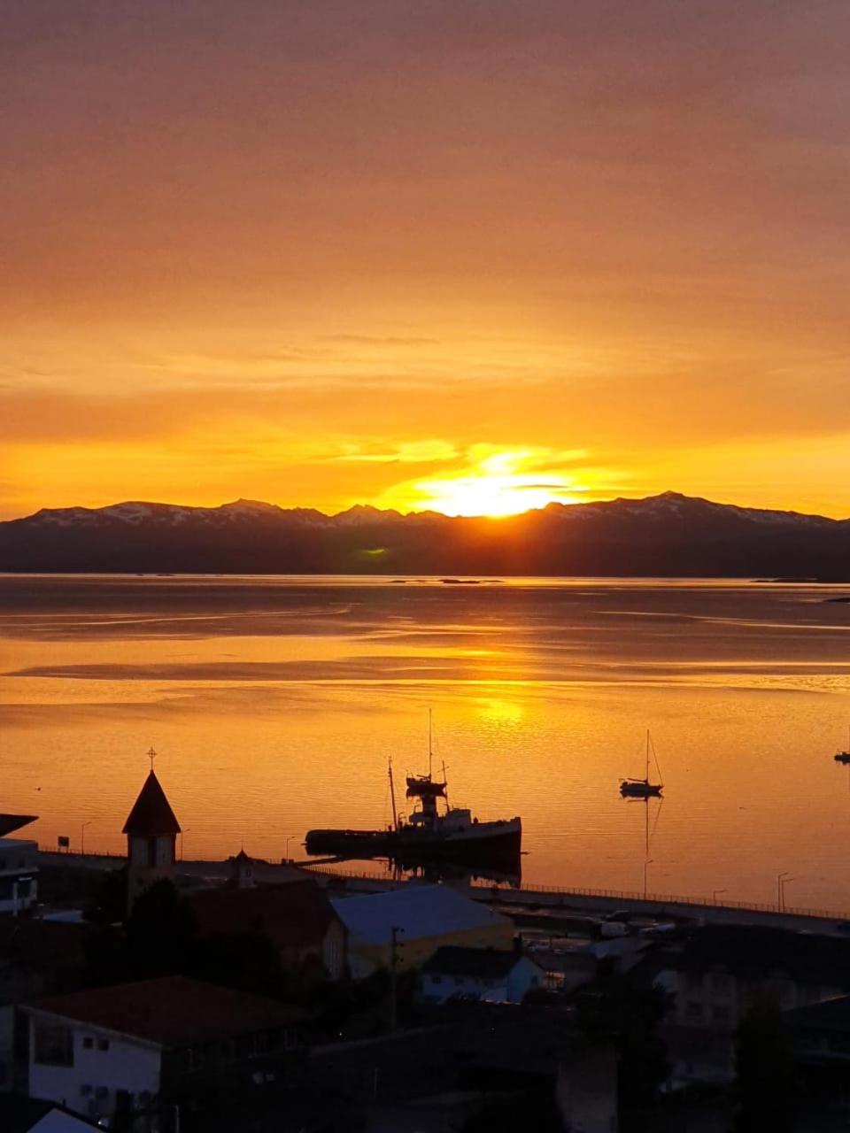 LiveUshuaia Beagle View