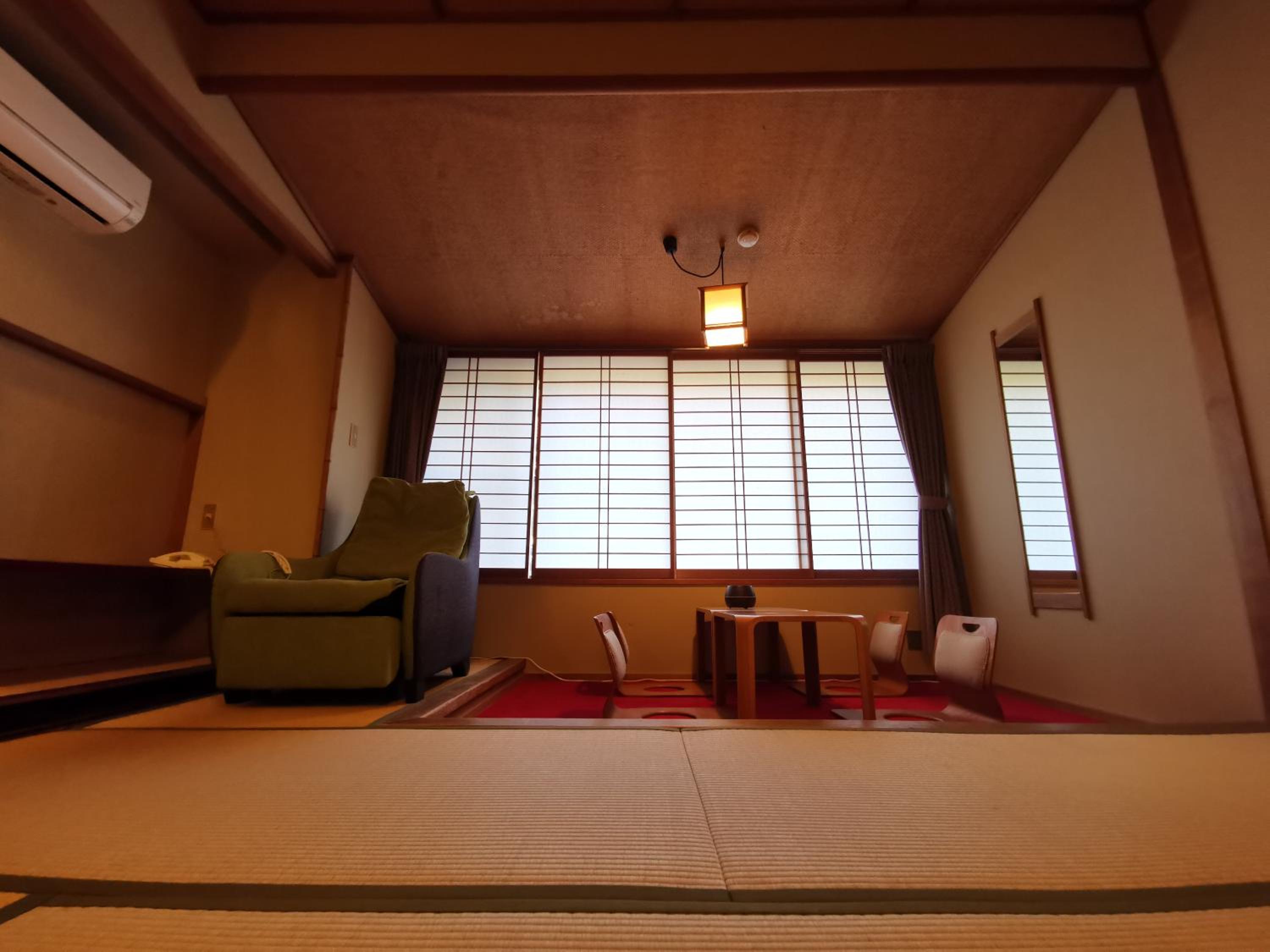 Sakahijiri Nikko