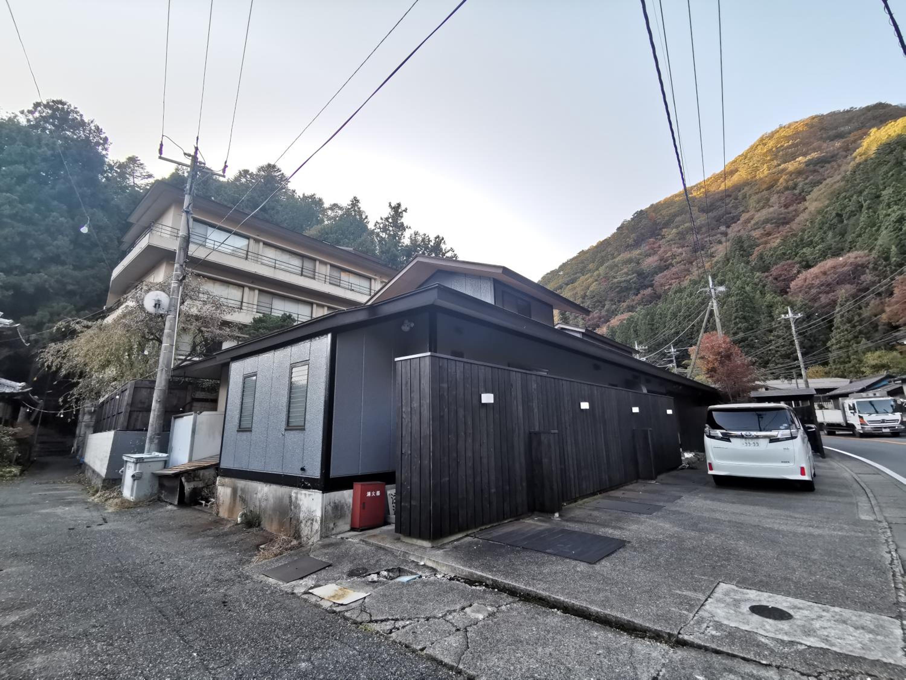 Sakahijiri Nikko