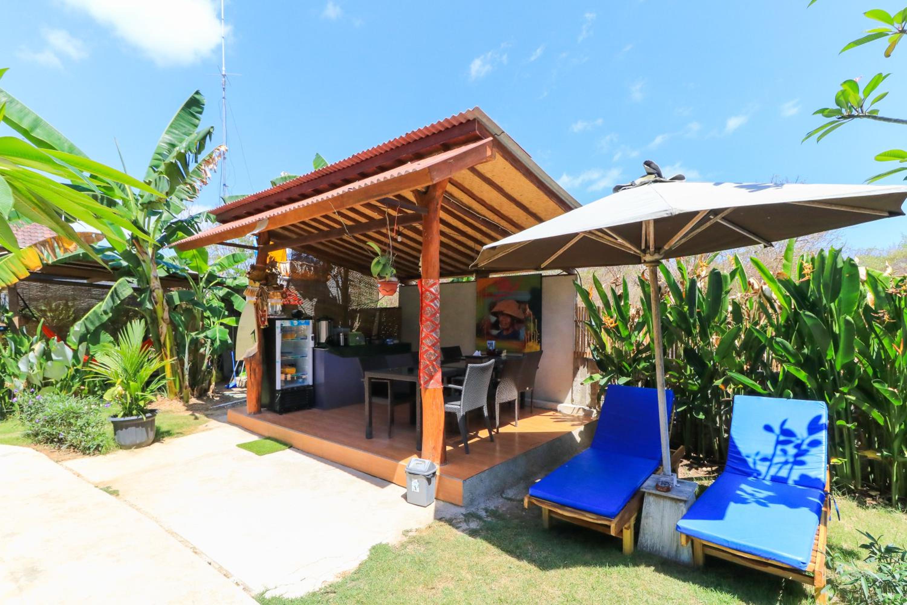 Uma Hostel Lembongan view 3