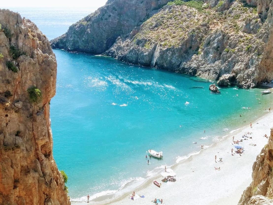 Seaside Apartments-Cristina