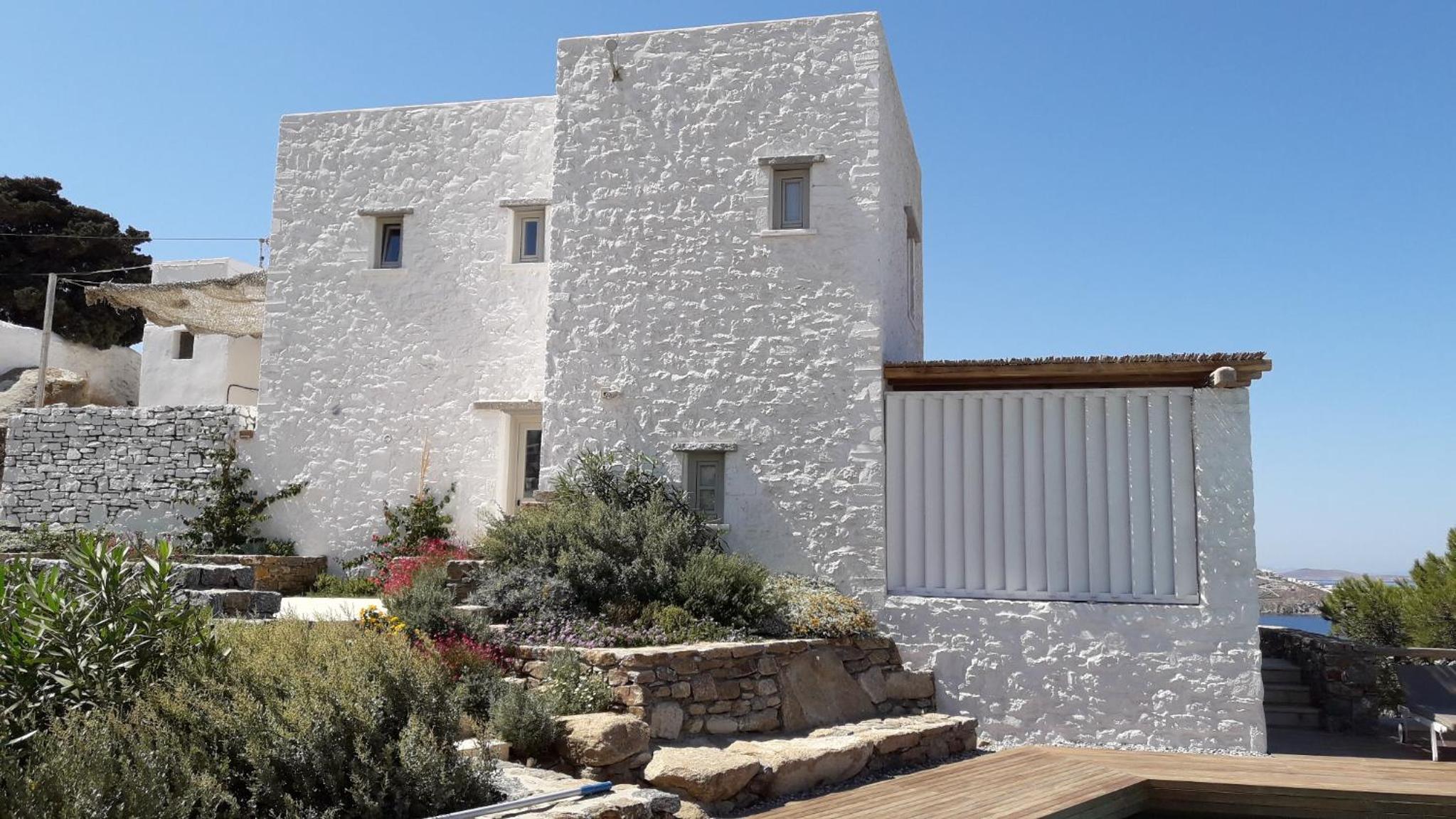 Hotel Cloud Blue - Image 1