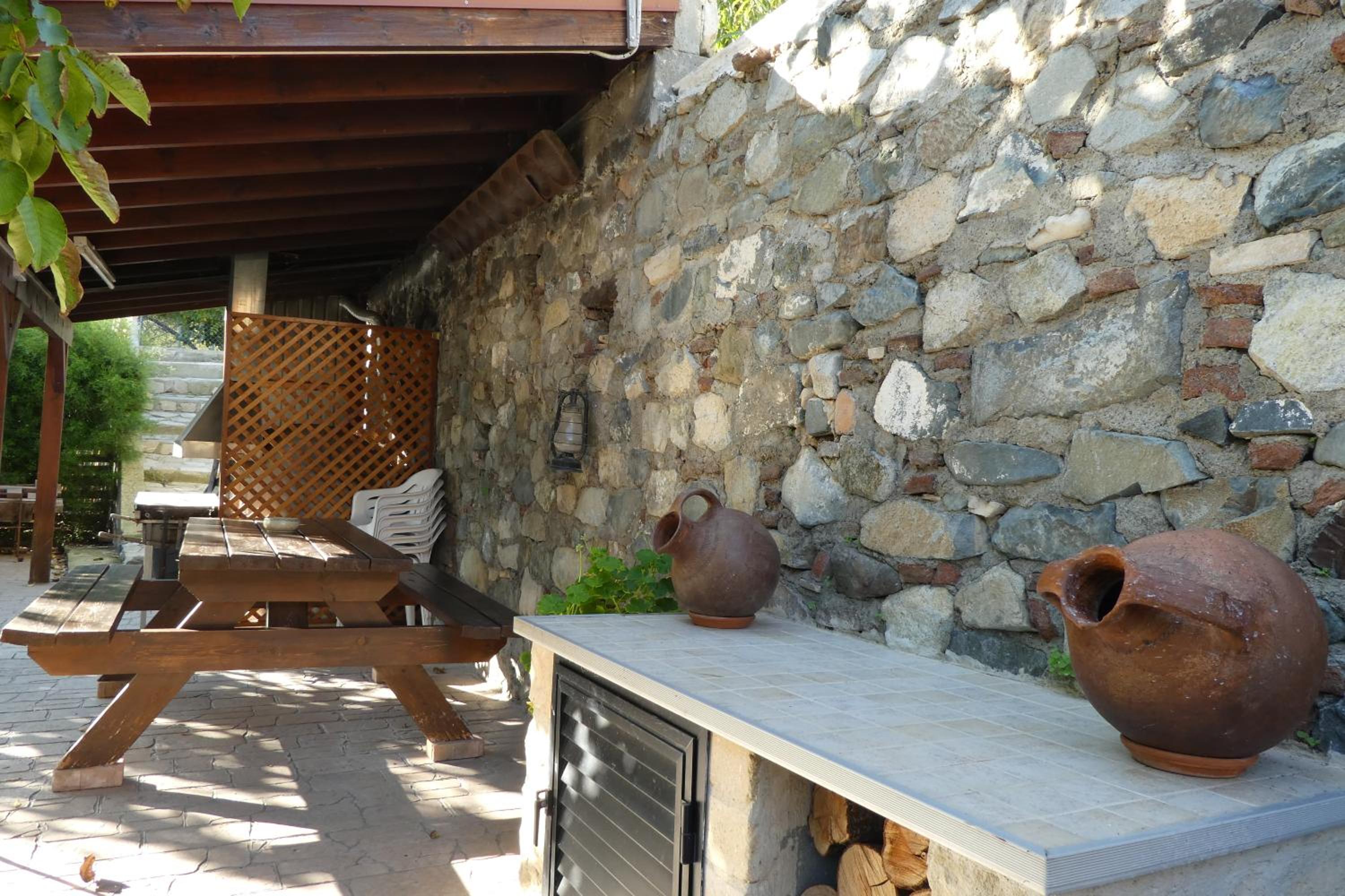 Lola's Cottage & Garden