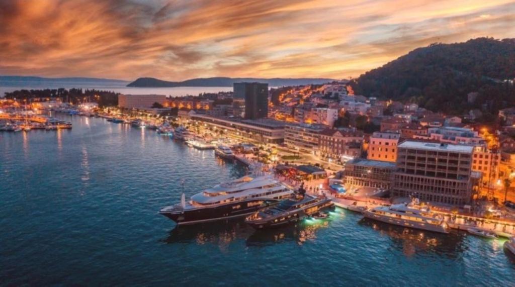 Hotel Luxury Apartment Split - Image 1