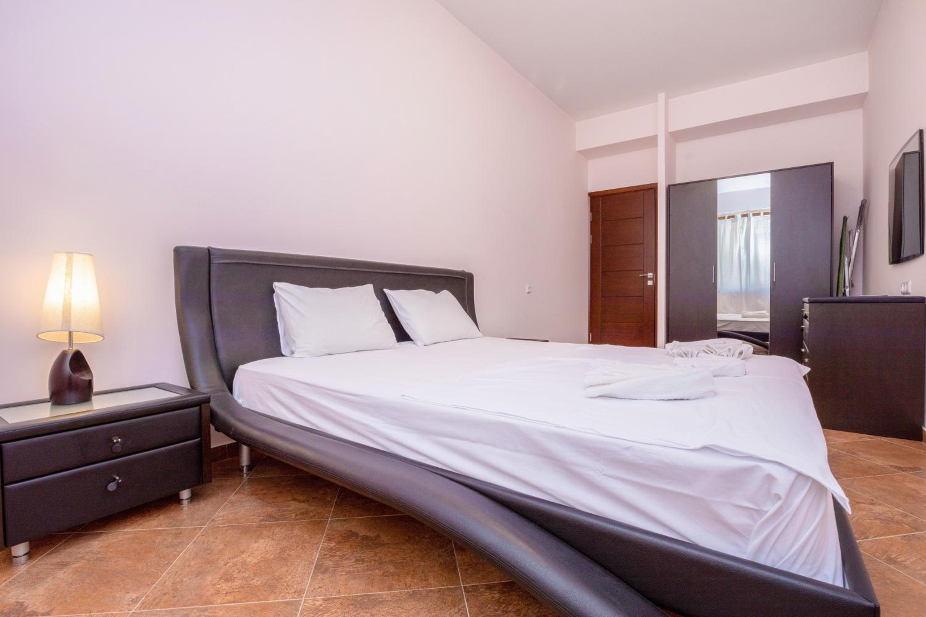 Apart-Hotel on Amiryan 4-6