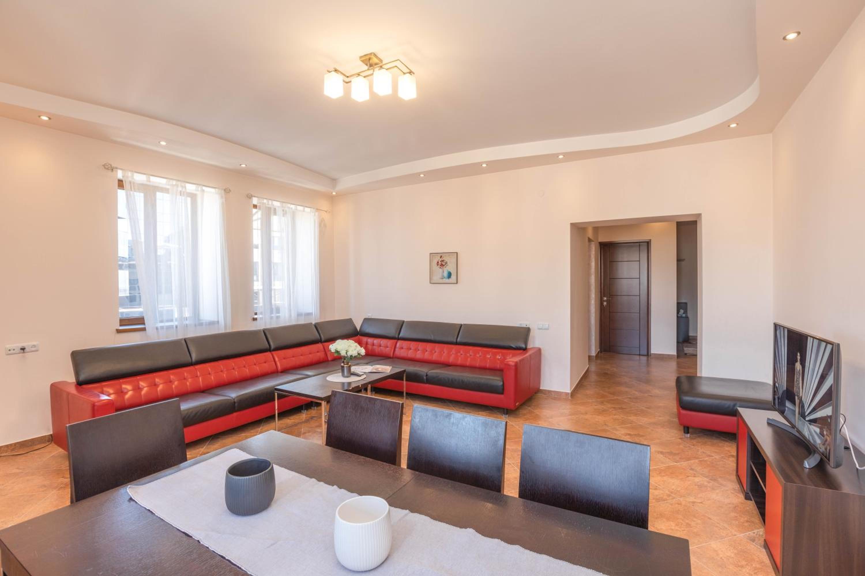Apart-Hotel on Amiryan 4-6