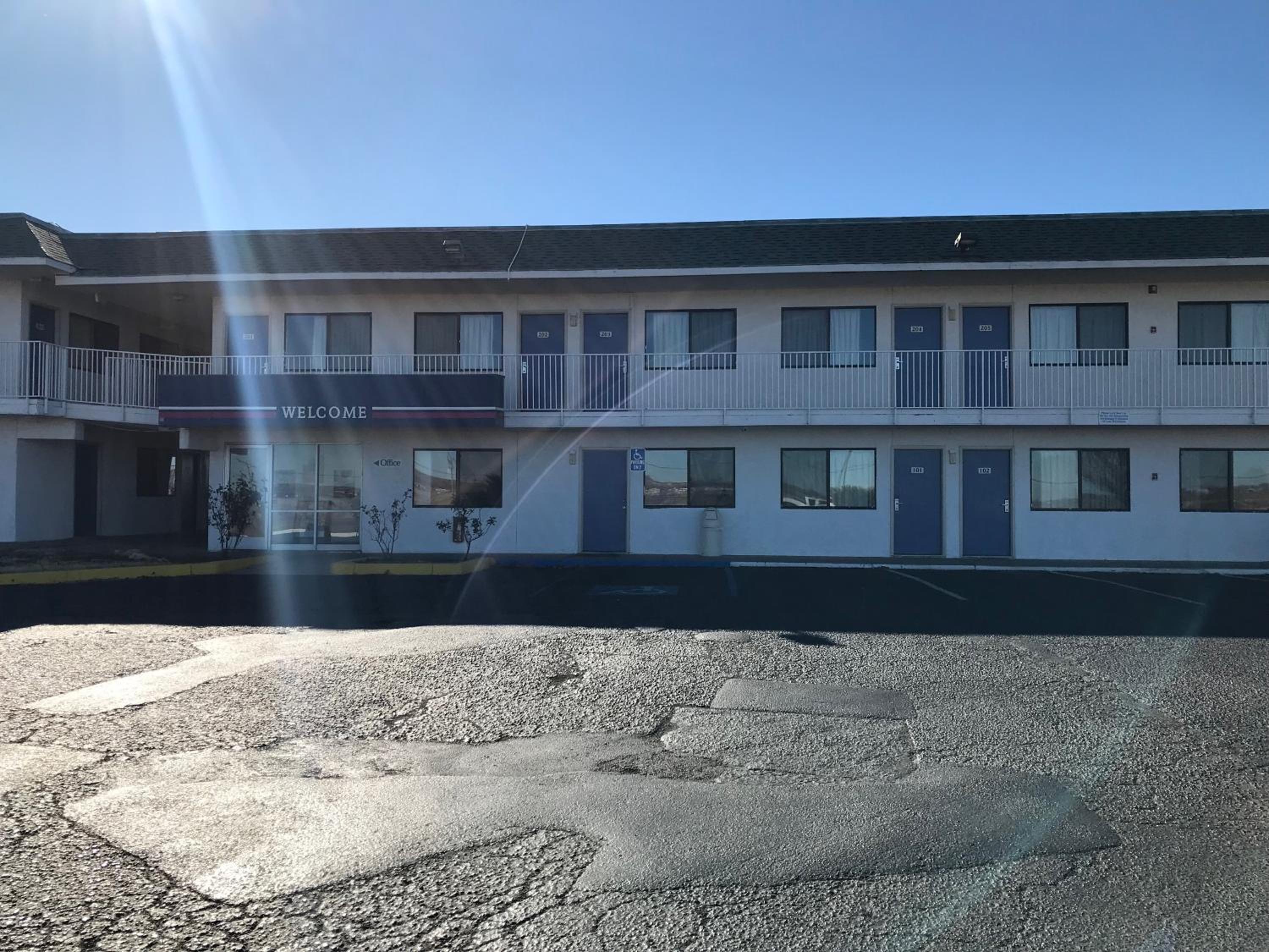 Tucumcari Vacations - Motel 6-Tucumcari, NM - Property Image 1