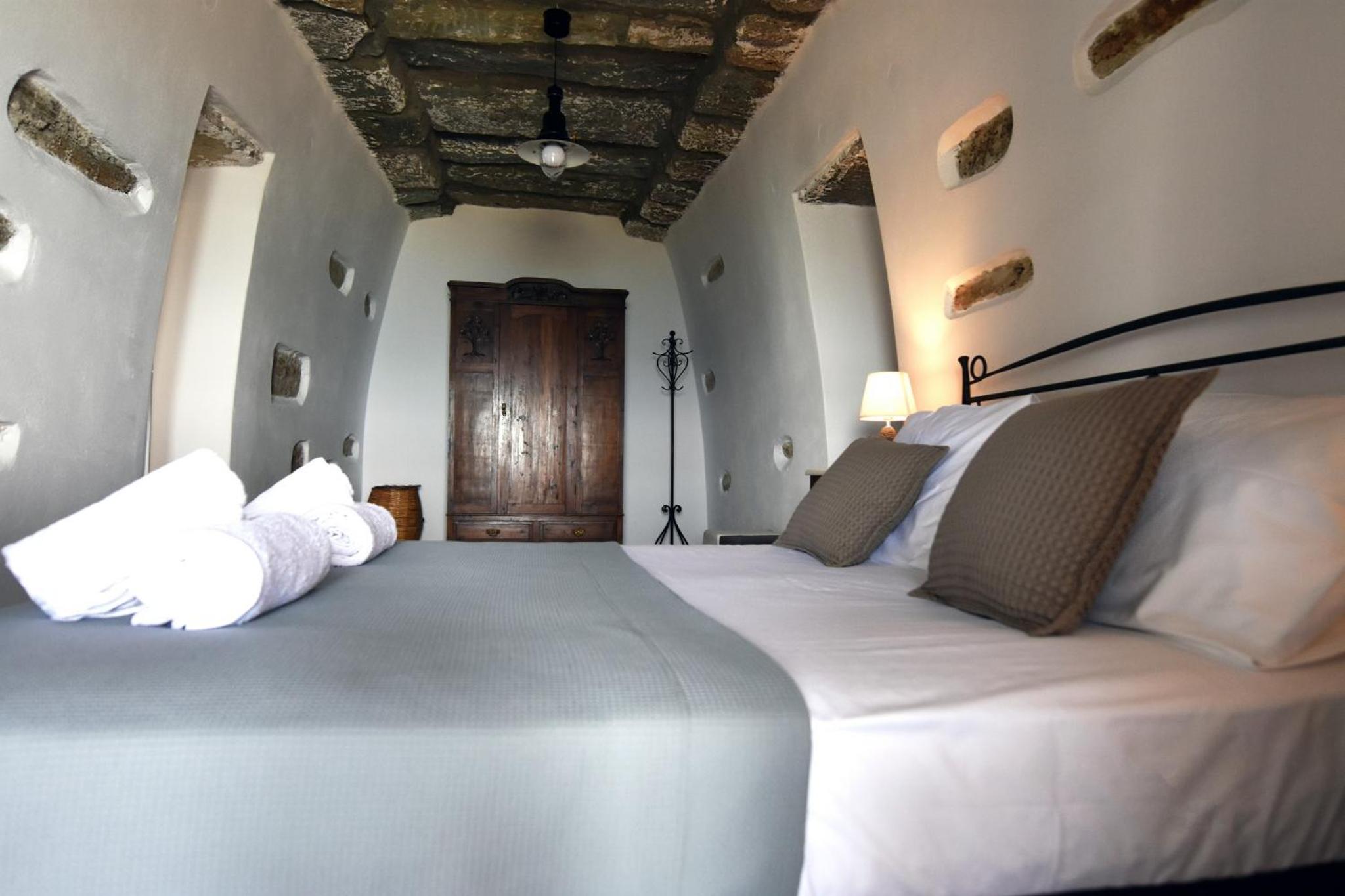 The Stone Beach House in the area of Kampi, Koundouros