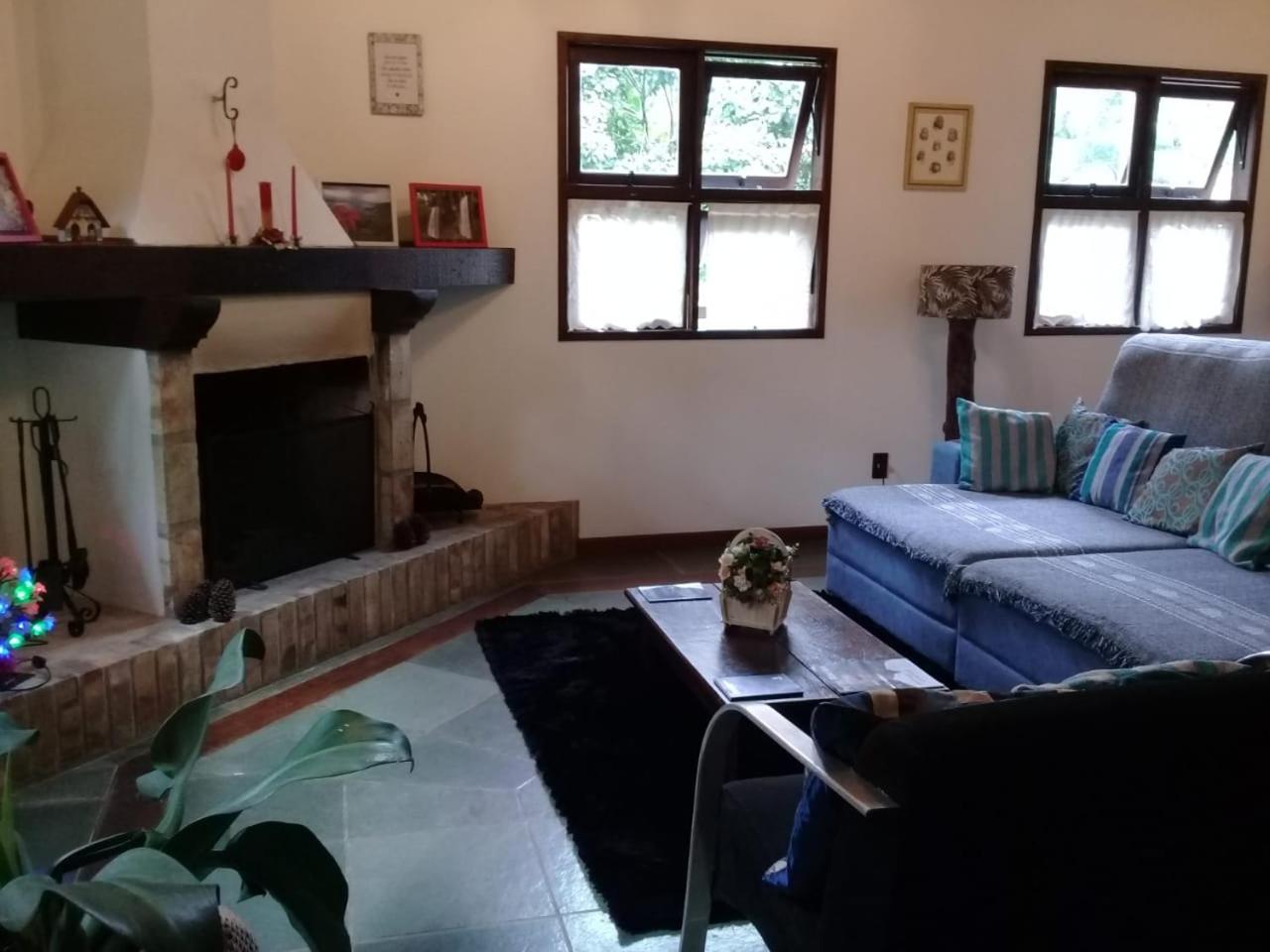 Mansão Adonai nas Cachoeiras de Penedo